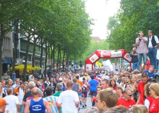Atmosphäre beim Köln-Marathon 2004