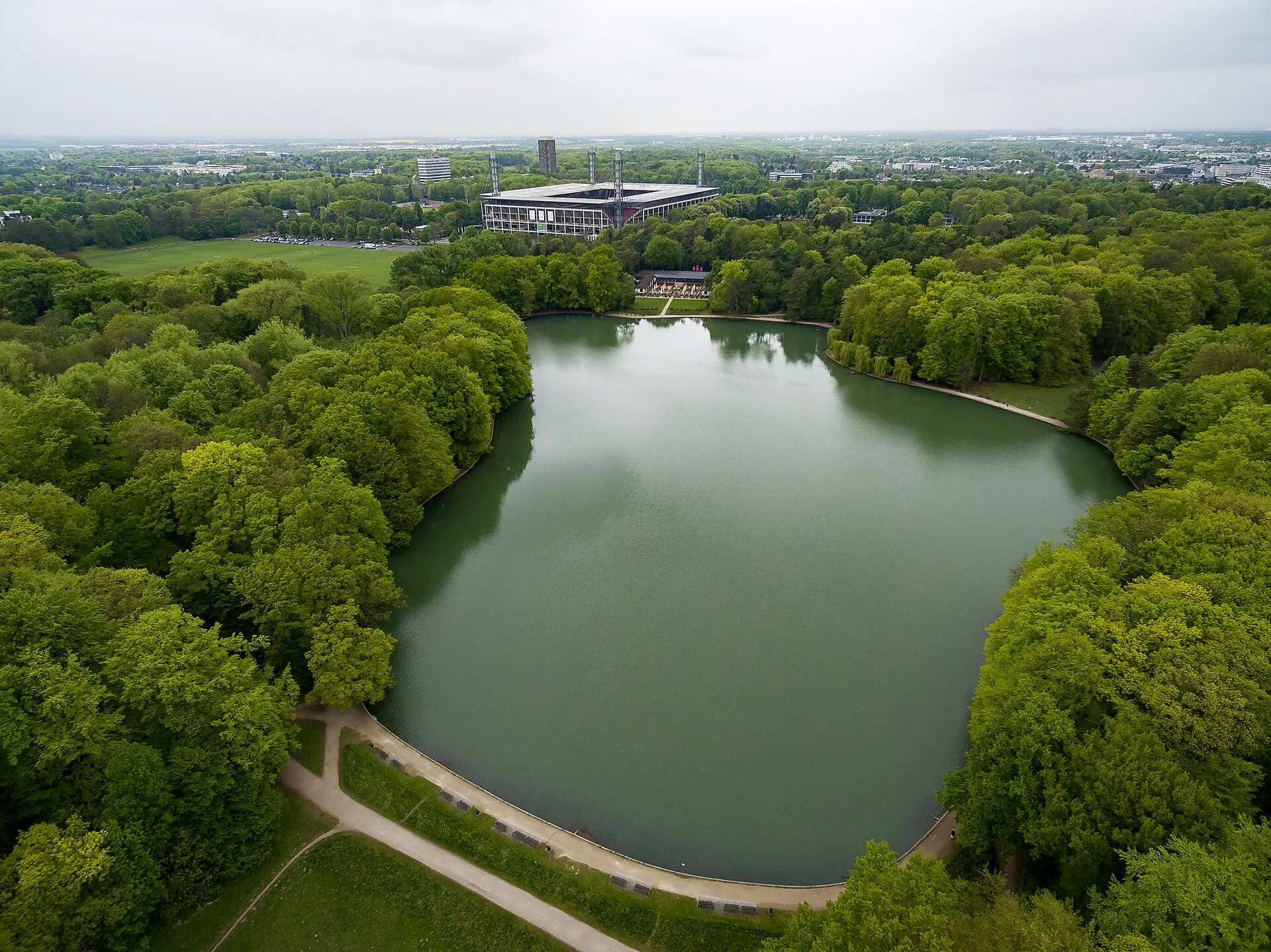 Adenauer-Weiher im Kölner Grüngürtel