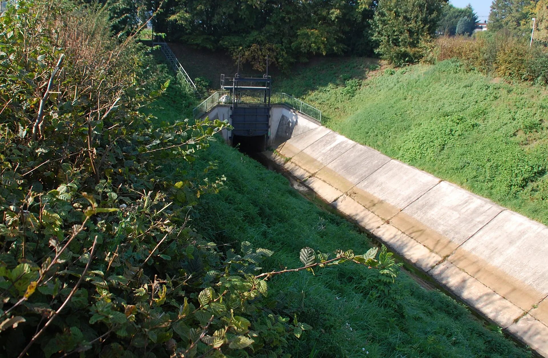 Kölner Randkanal am Austritt aus dem Ville-Stollen nahe Frechen-Königsdorf, Frechen