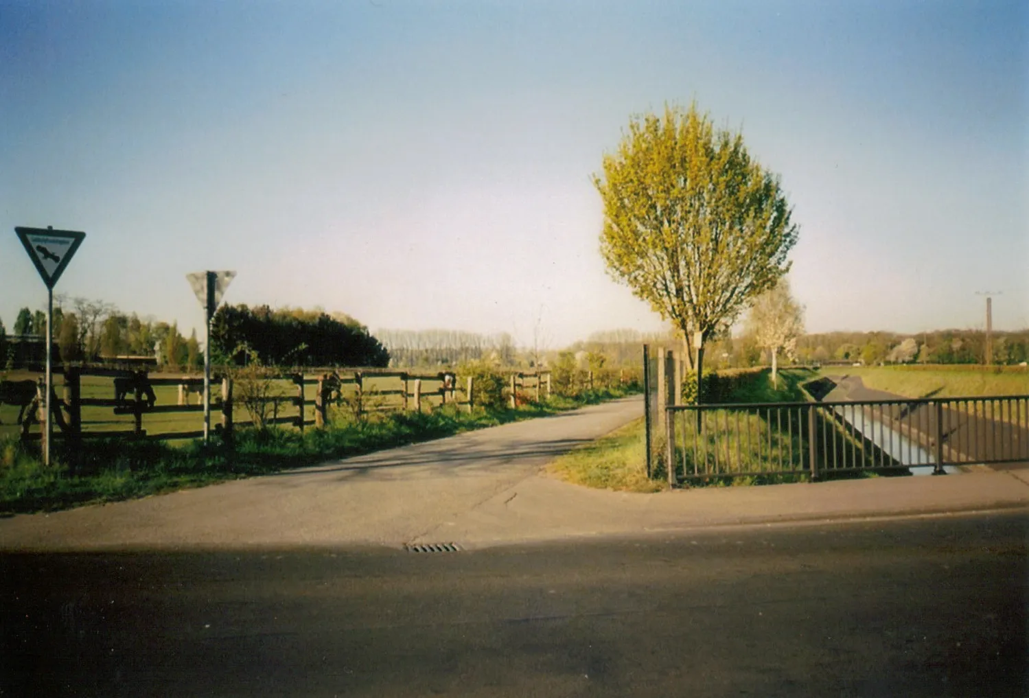 Köln-Roggendorf,_Stadtgrenze,_Randkanal.jpg