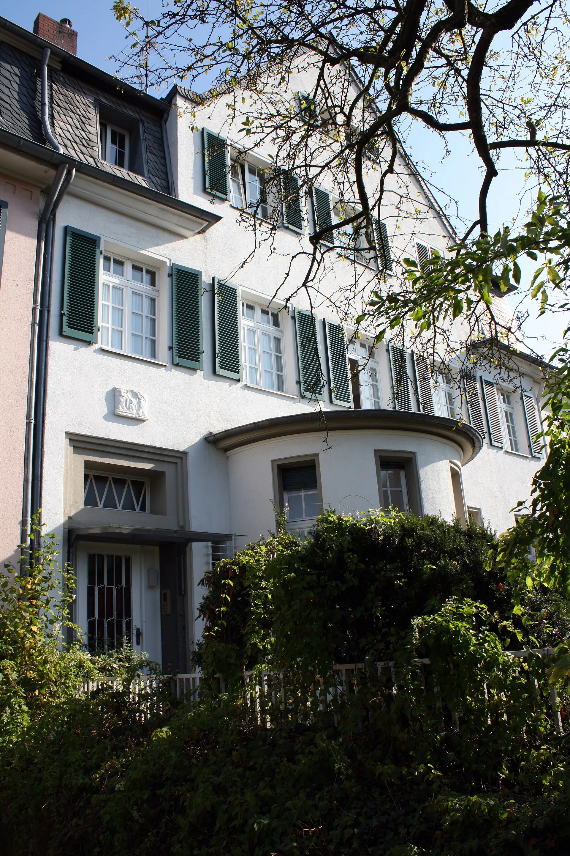Ehem. Wohnhaus Adenauers, am Rand des Stadtwalds