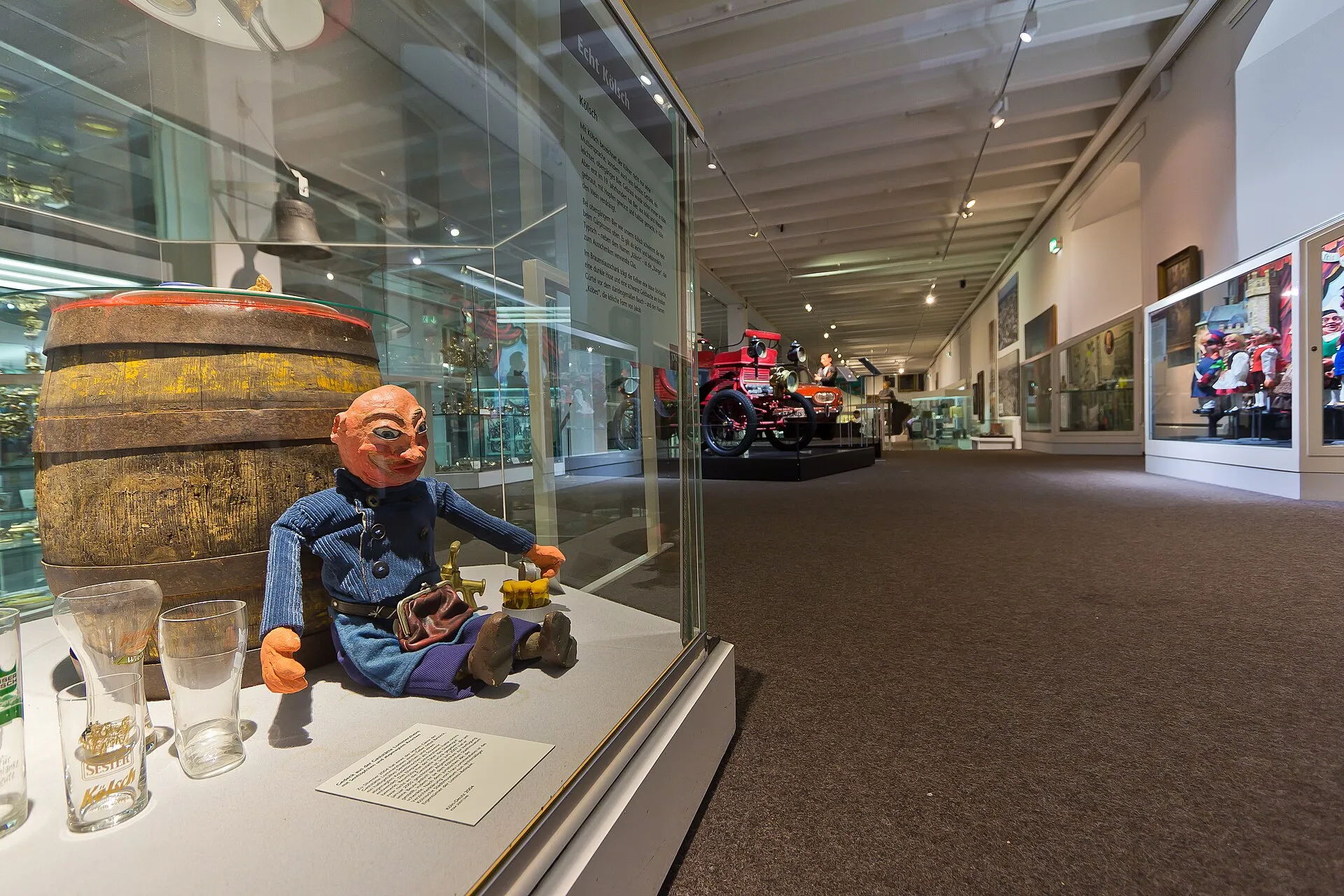 Kölnisches Stadtmuseum - Dauerausstellung. Kölsch und der Köbes