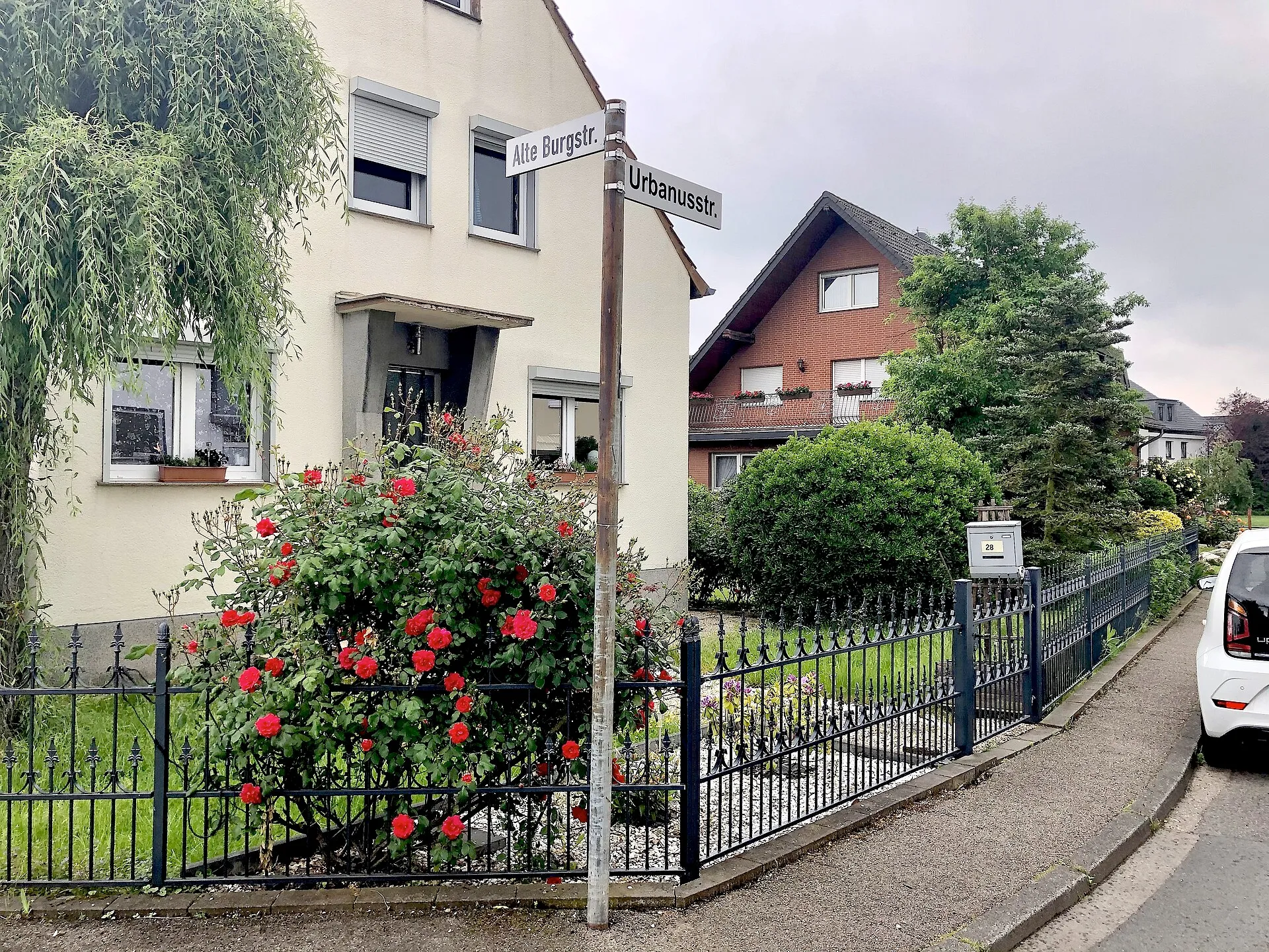 Cologne hiking trail (Kölnpfad) in Libur (Cologne).
