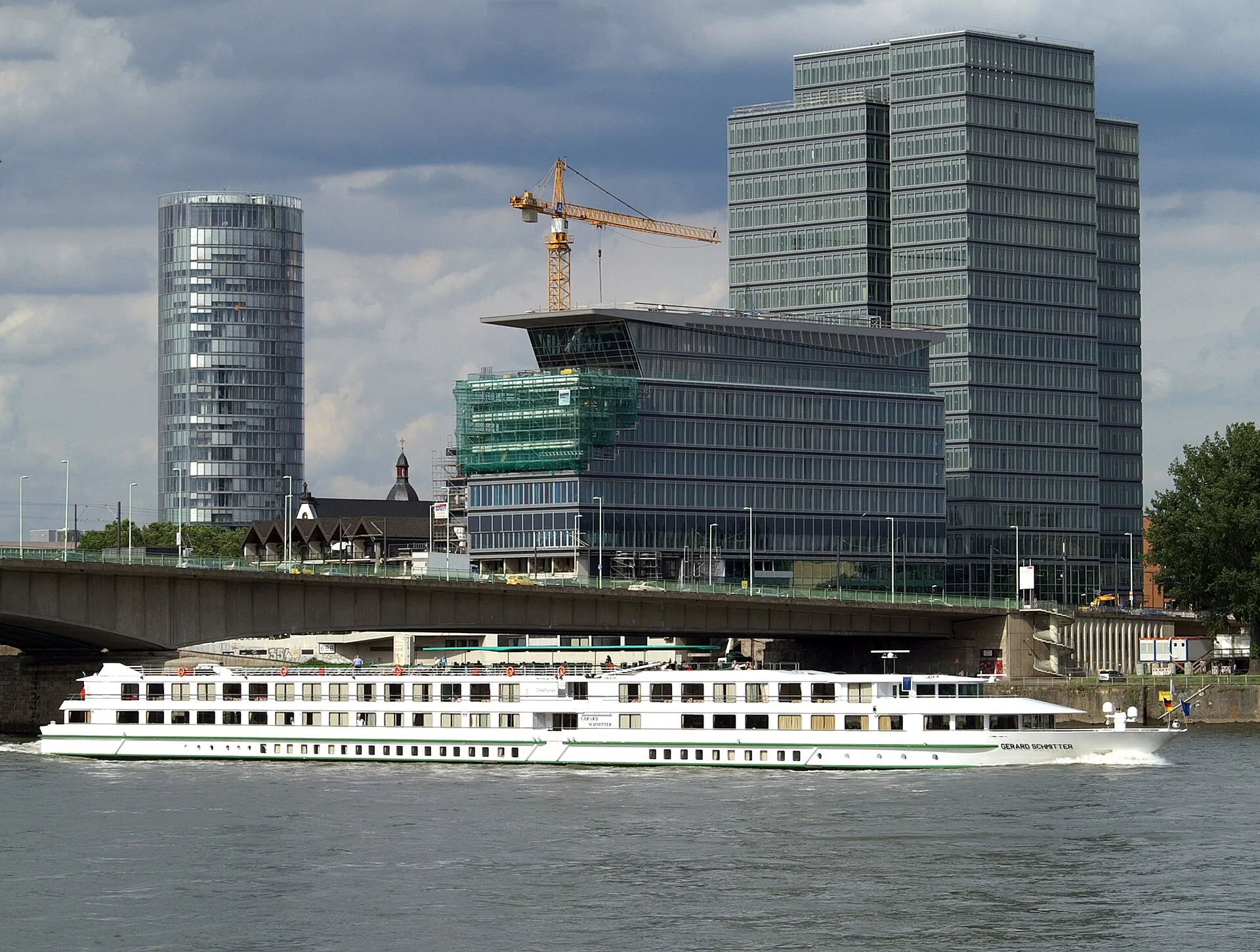 Flusskreuzfahrtschiff Gerard Schmitter in Köln.