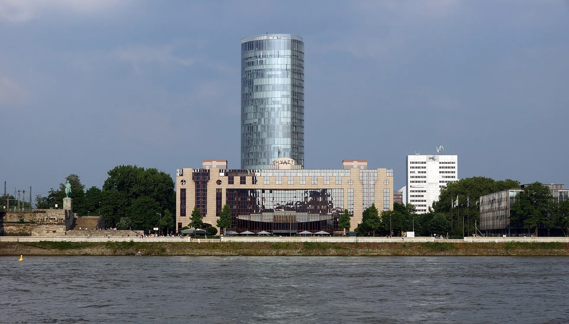 Hyatt Regency Cologne, Germany; in the background the skyscraper KölnTriangle .