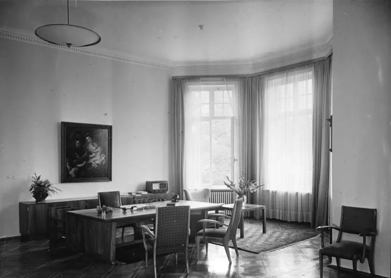 Adenauers Arbeitszimmer im Palais Schaumburg (Foto von 1950)