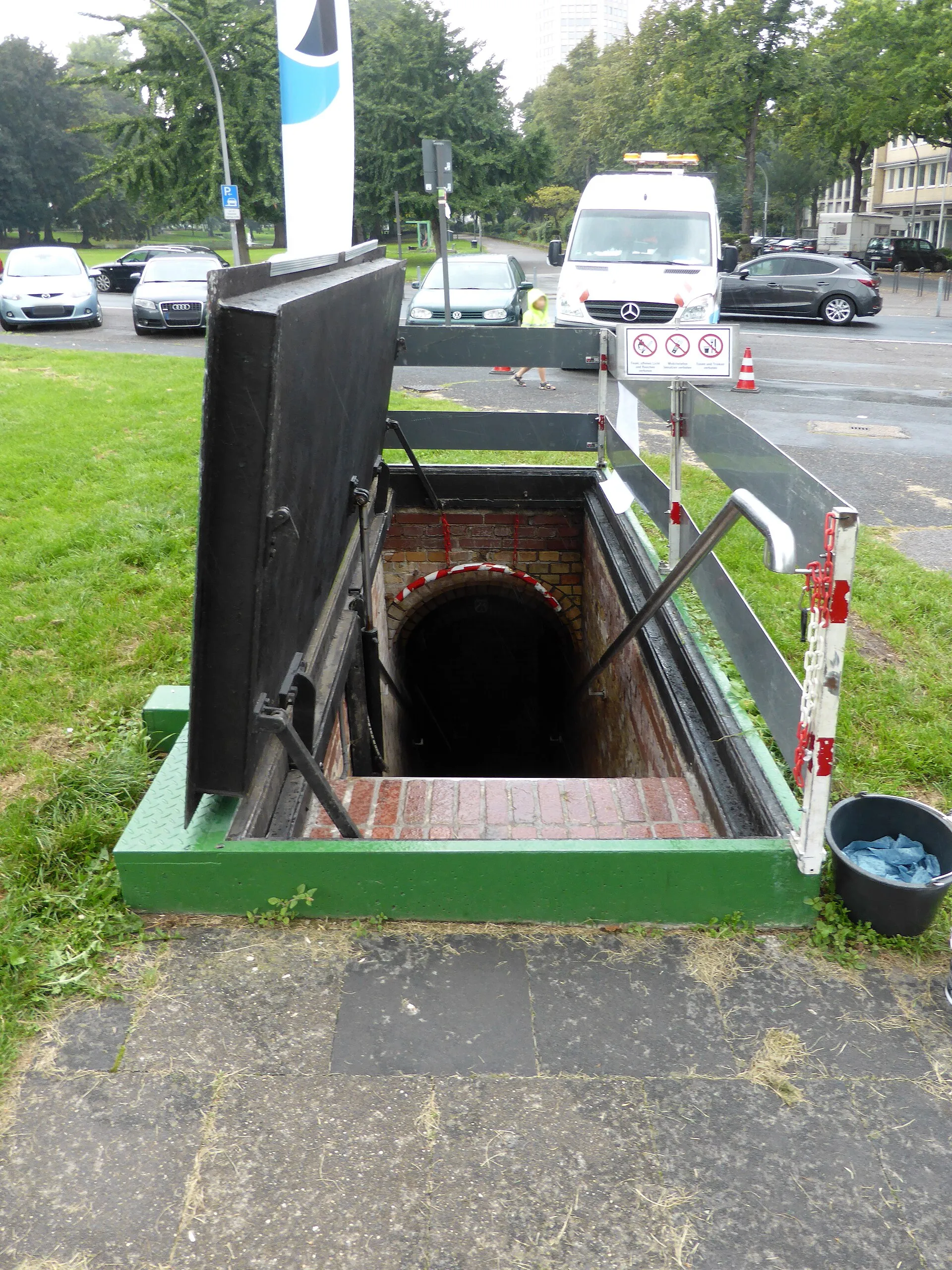 Der Kronleuchtersaal der Kölner Kanalisation .