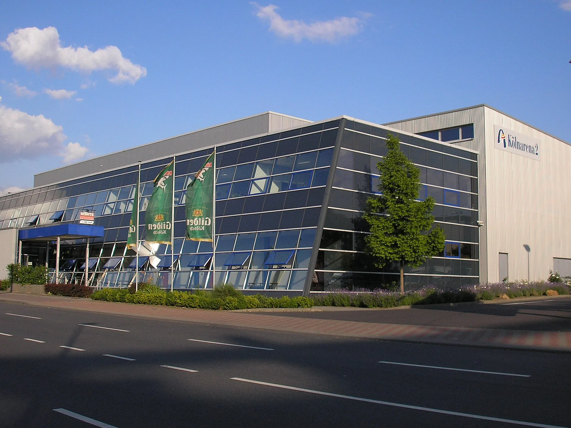 Köln-Arena 2, Heimat der Kölner Haie ( Eishockey ) in Köln - Deutz