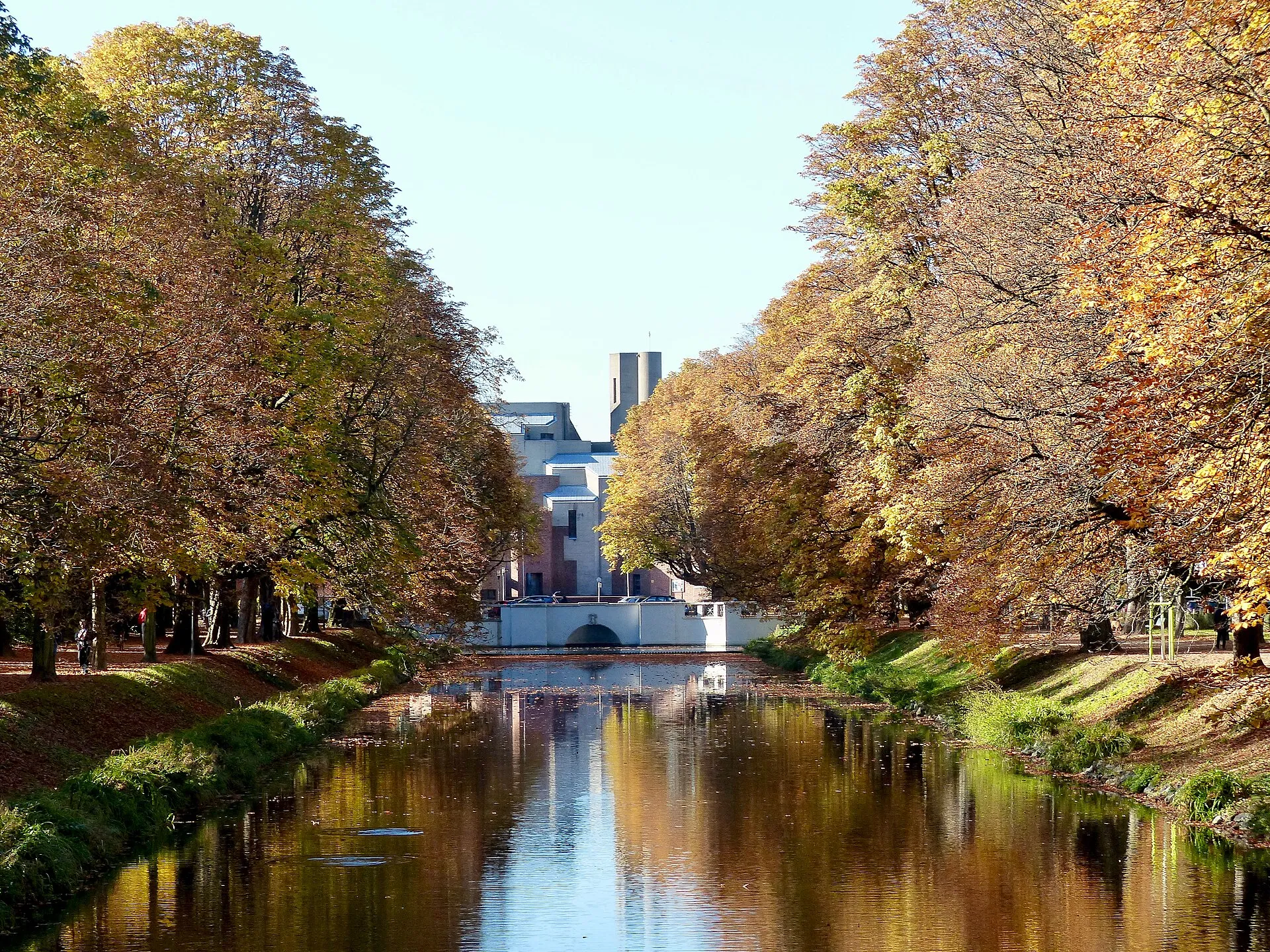 Clarenbachkanal, Ende Oktober 2016, LB 3.02 „Clarenbach/Rautenstrauch-Kanal westlich des Aachener Weihers“