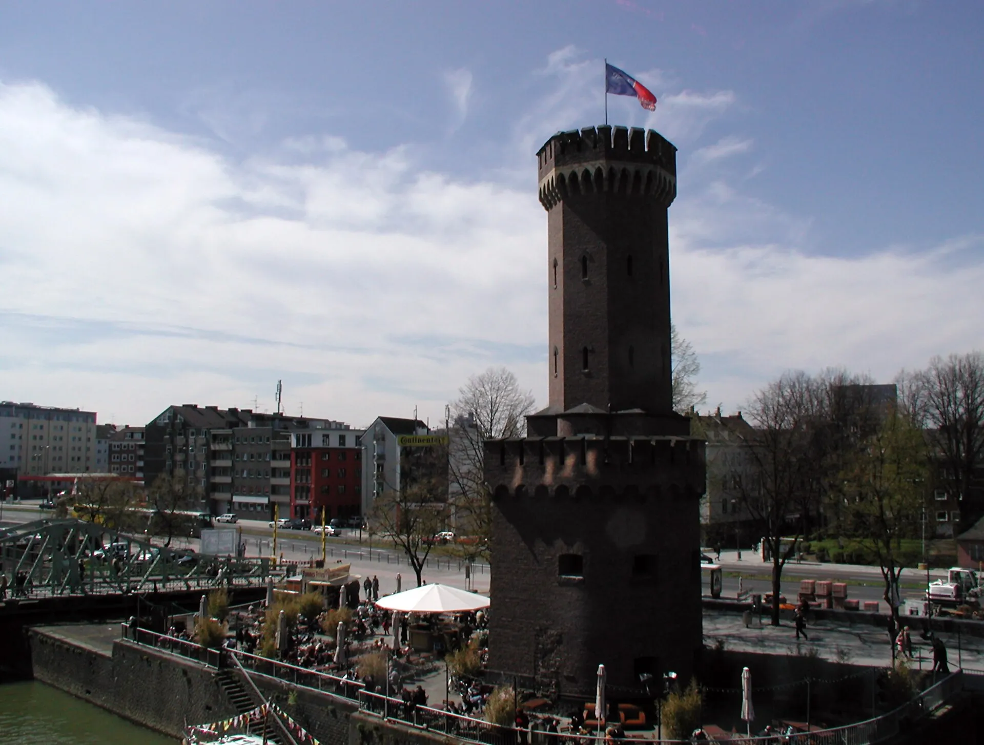 Blick auf Holzmarkt, Drehbrücke und Malakow-Turm