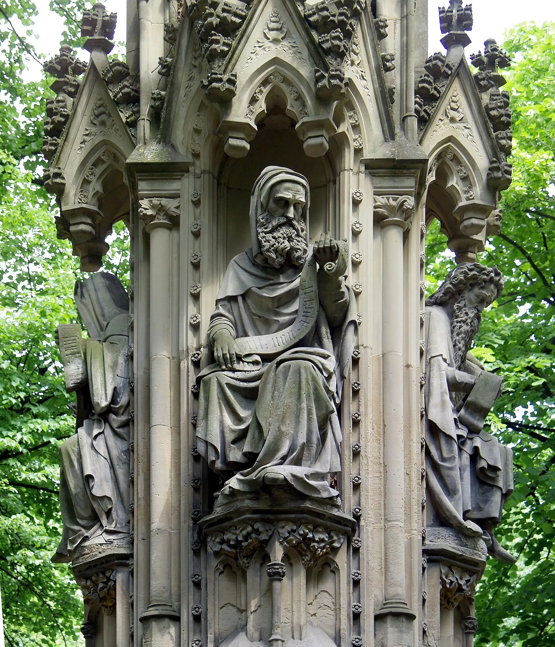 Detail von der Mariensäule (Köln) : Prophet Ezechiel. Entwurf: Edward von Steinle , Ausführung: Peter Fuchs .
