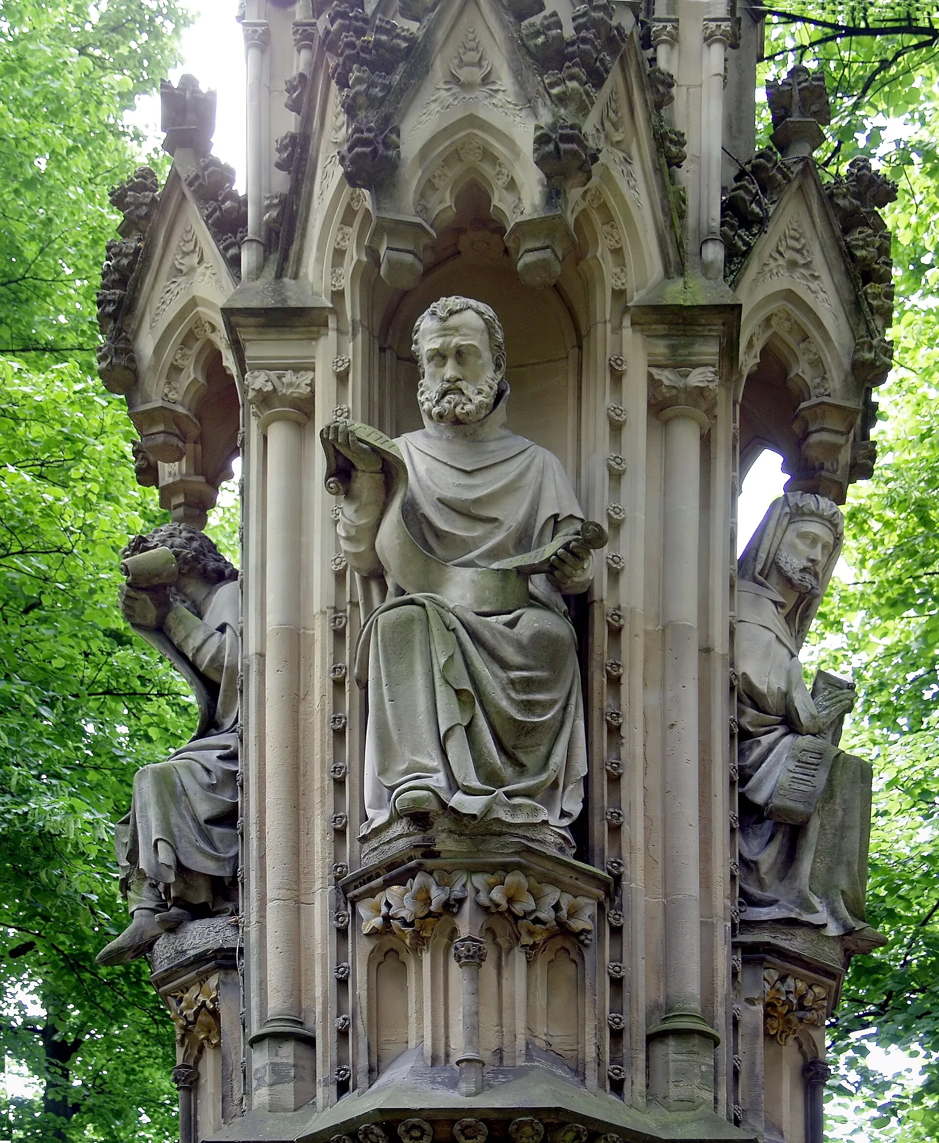 Detail von der Mariensäule (Köln) : Prophet (Name unbekannt). Entwurf: Edward von Steinle , Ausführung: Peter Fuchs .