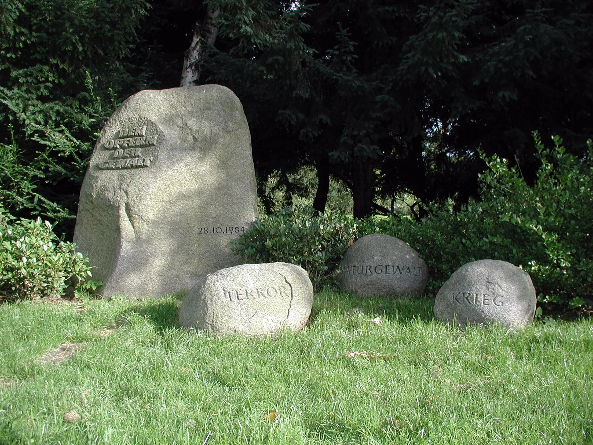 Stadtgarten Köln-Mülheim, Mahnmal gegen alle Gewalt