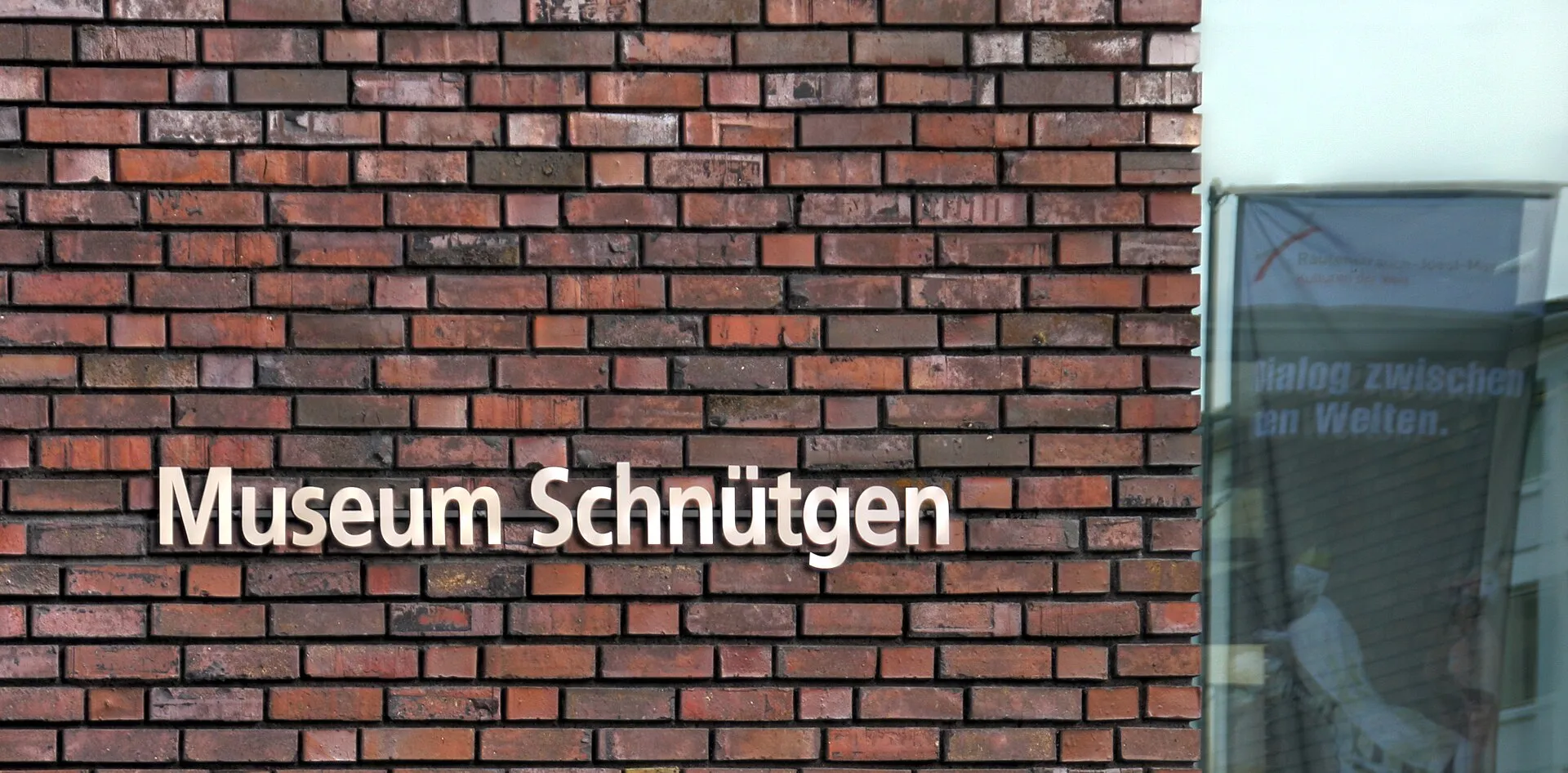 Kulturquartier Köln - Eingang zum Foyer, von wo aus der Besucher sowohl zum Rautenstrauch-Joest-Museum als auch dem Schnütgen-Museum kommt.