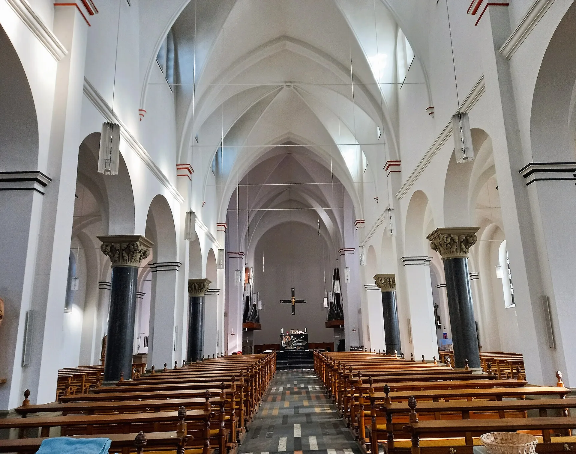 Interior of St. Katharina (Köln-Niehl)