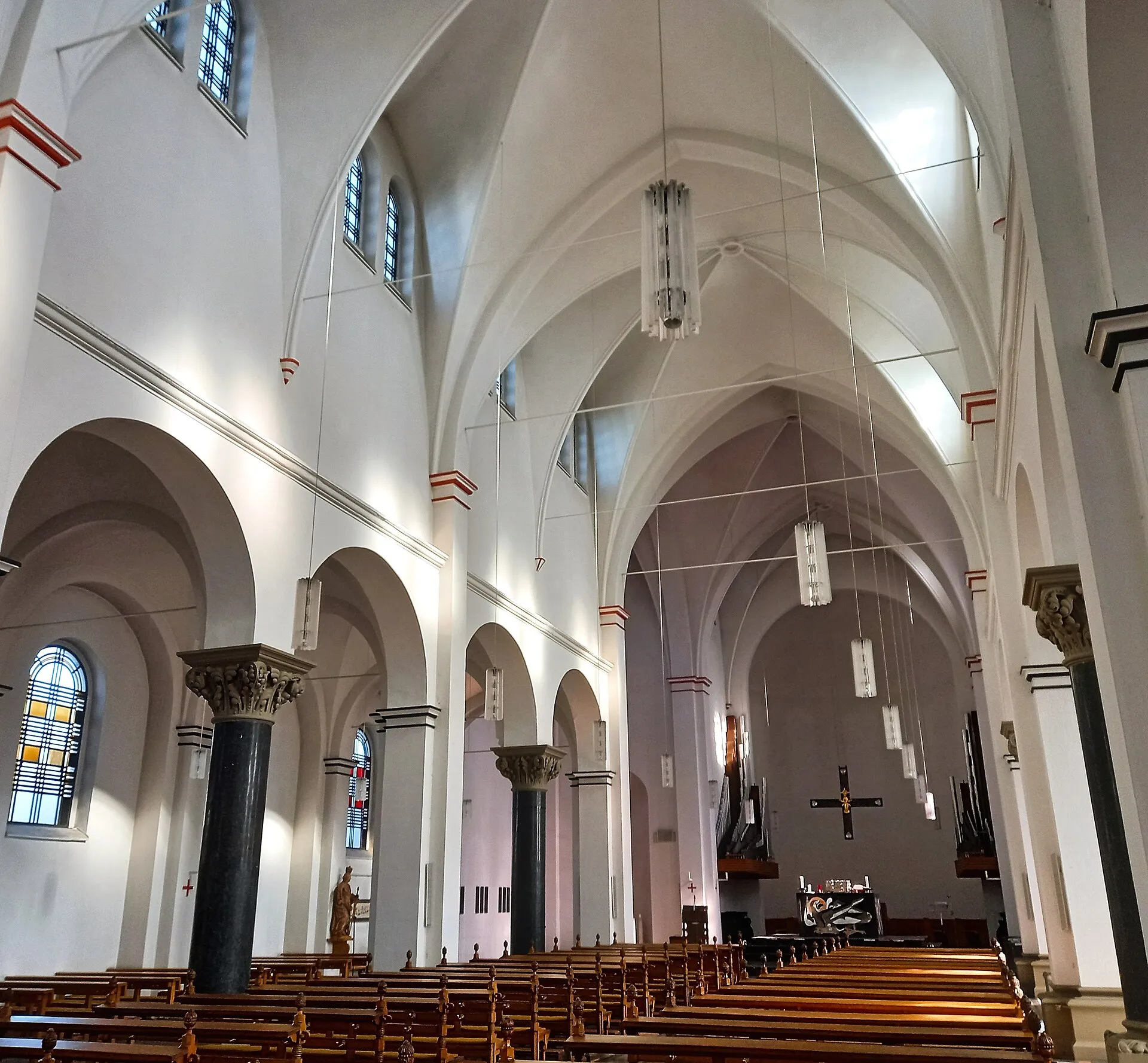 Interior of St. Katharina (Köln-Niehl)