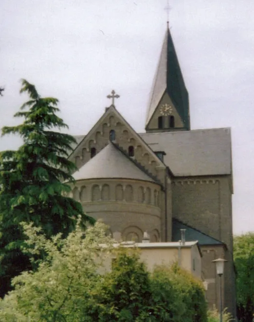 Köln-Niehl,_Katholische_Kirche.jpg