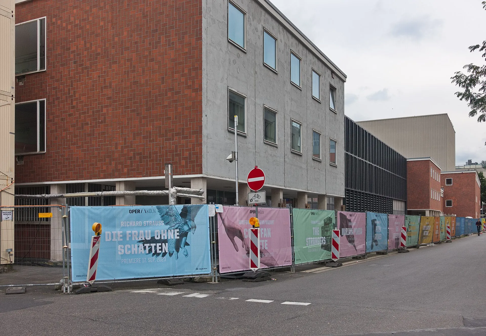 Kölner Oper, Sanierung, Zustand August 2023, Rückseite Krebsgasse (von Ecke Glockengasse)