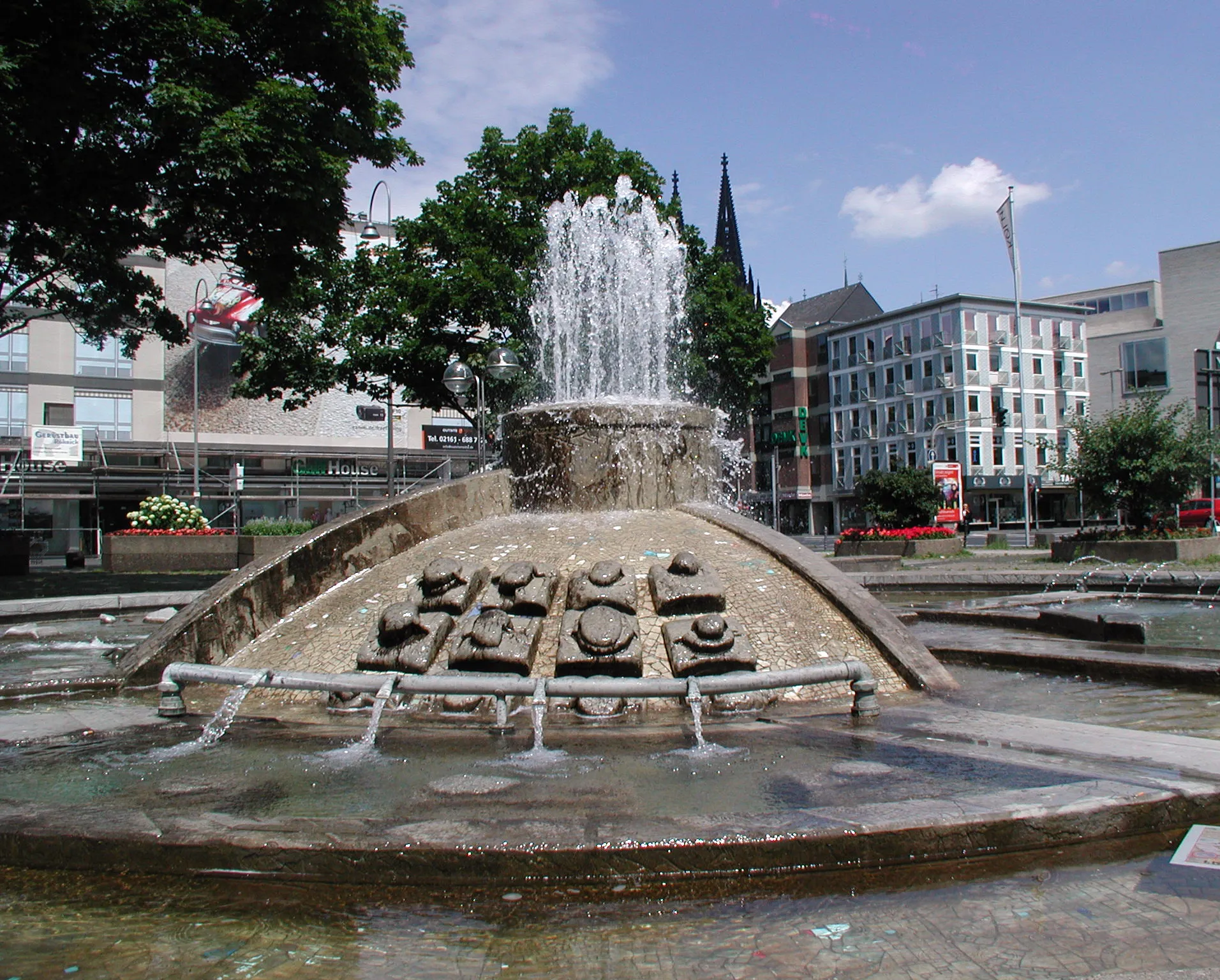 Mosaikbrunnen am Offenbachplatz (2008)