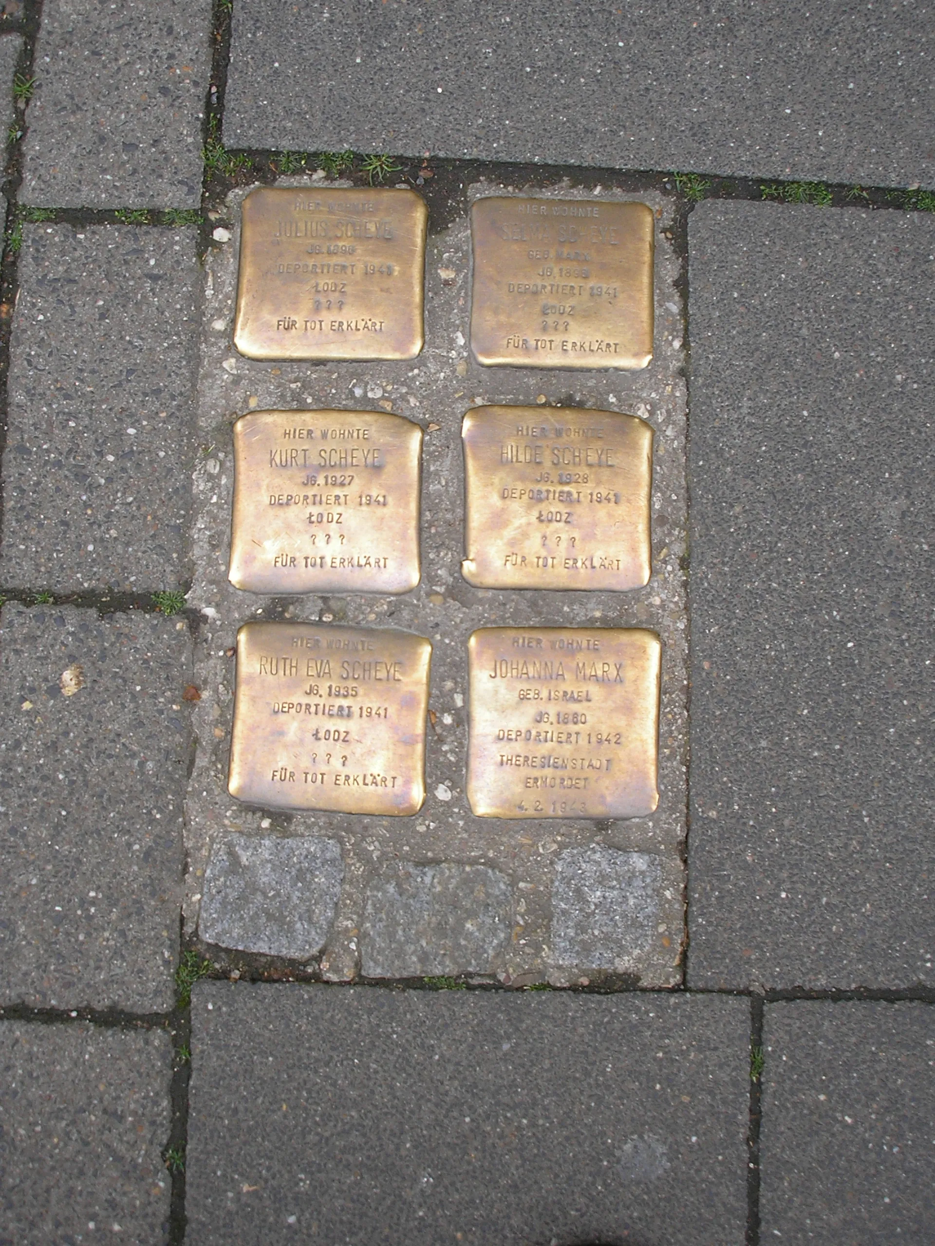 Stolpersteine in der Siegburger Straße, Köln-Poll
