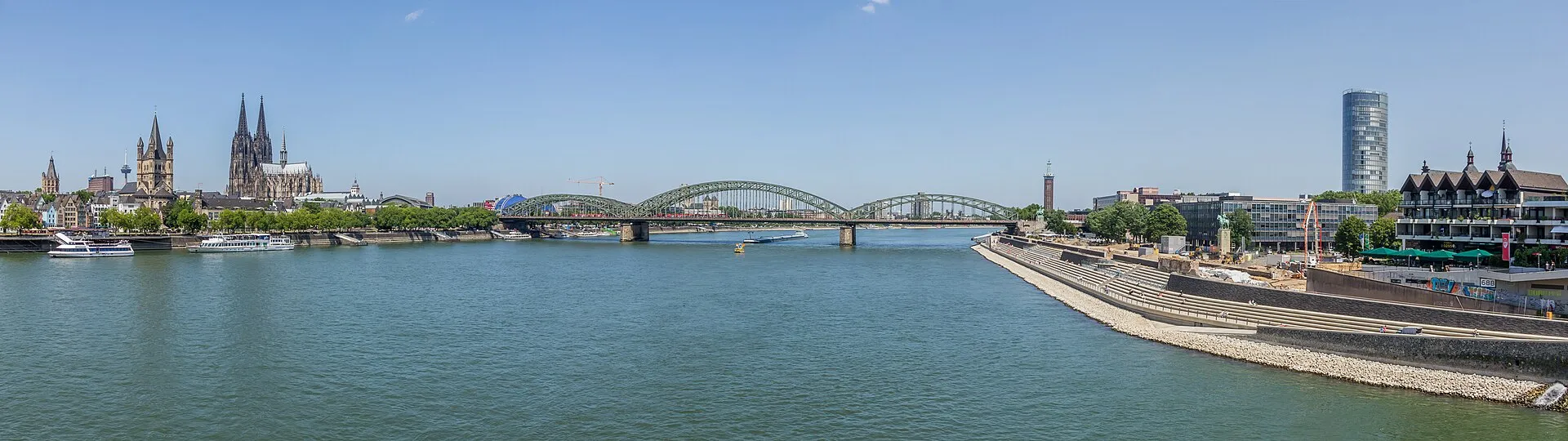 Köln - Rheinpanorama von Deutzer Brücke mit Rheinboulevard
