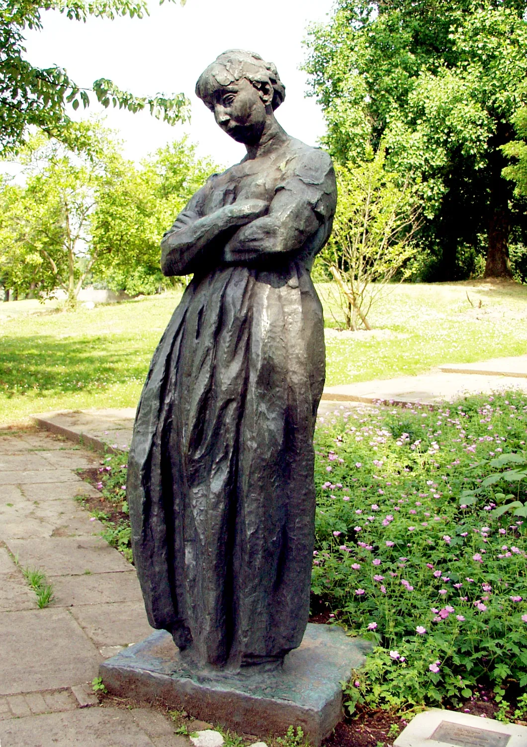 Statue „Häusliche Sorgen“ von Rik Wouters im Rheinpark Köln