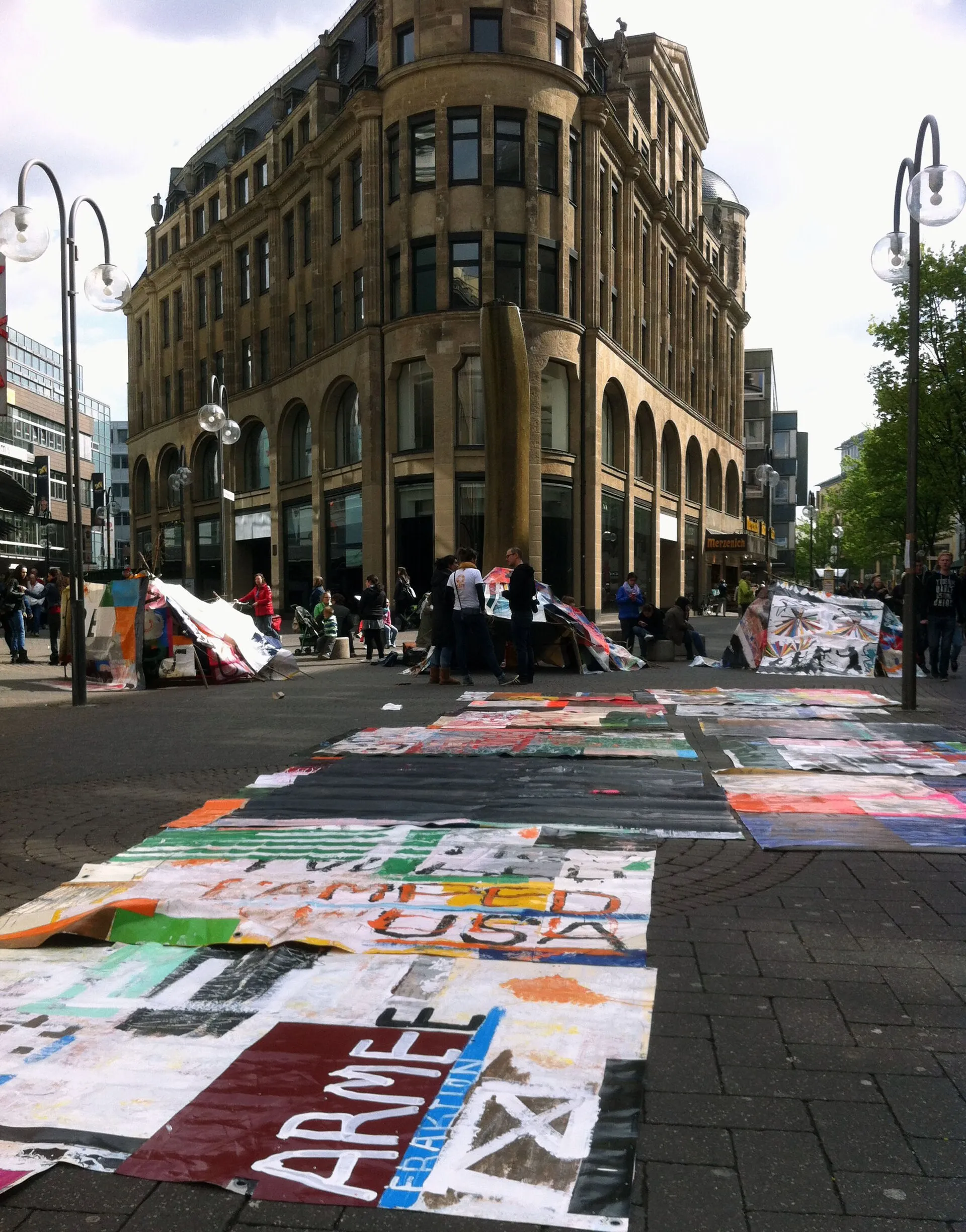 Hermann Josef Hack, Bewohnbare Bilder, Köln, Schildergasse, 9.4.2014, Installation, Größe variabel, 2014