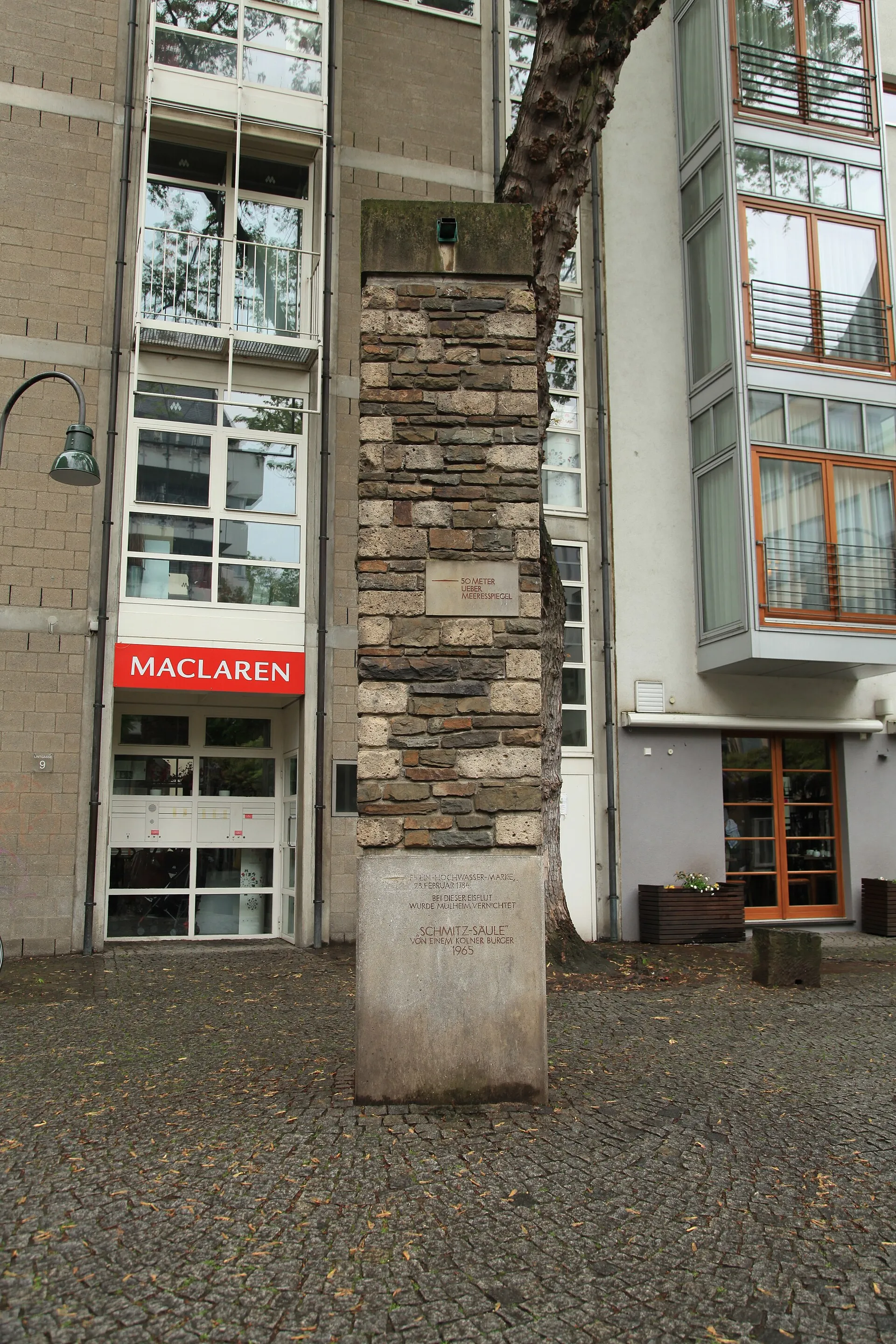 Schmitz-Säule (Schmitz column), An Groß St. Martin in Cologne