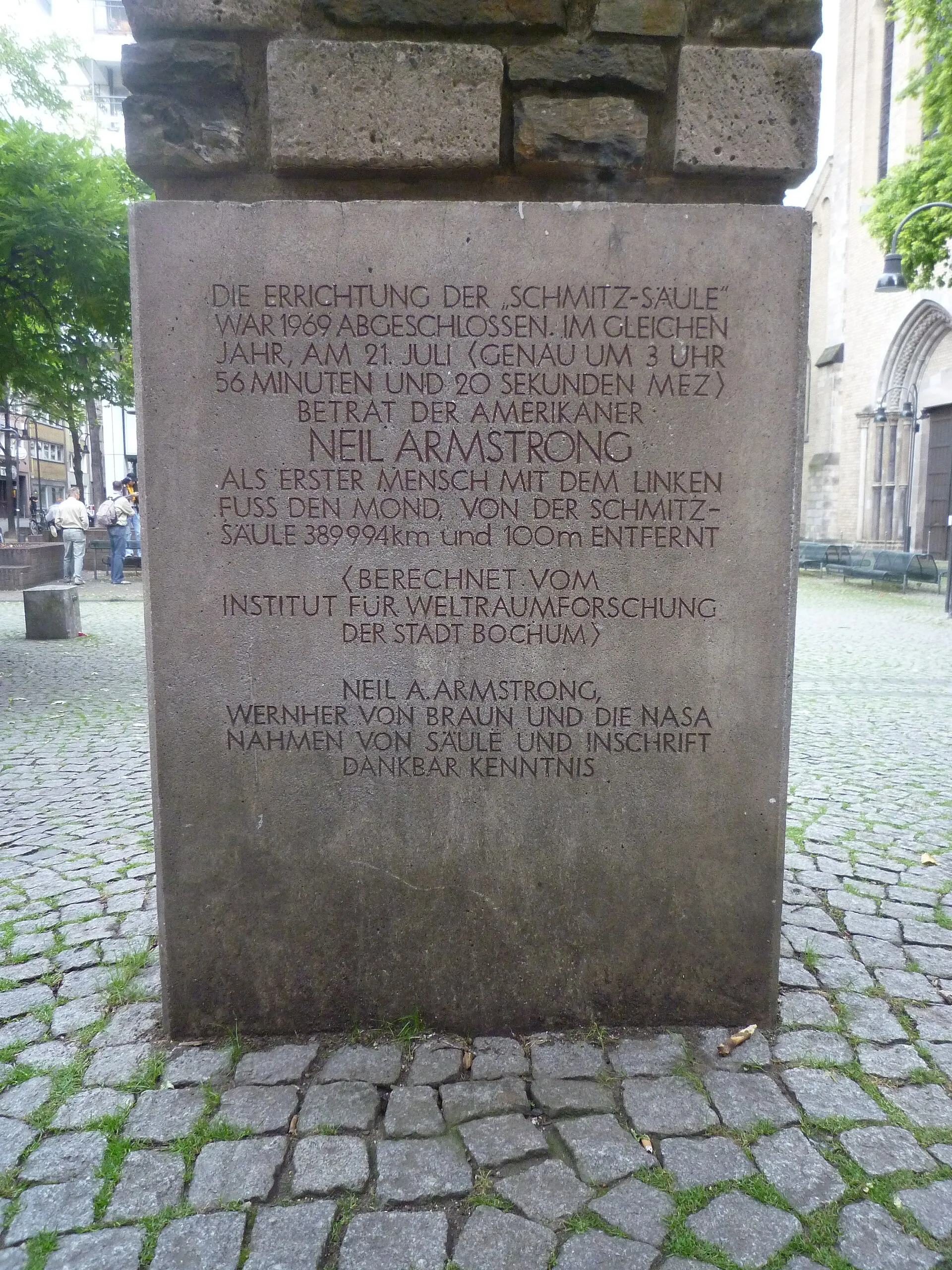 "Schmitz-Säule" inscription of the southside, on the place in front of the church "Groß Sankt Martin", Cologne