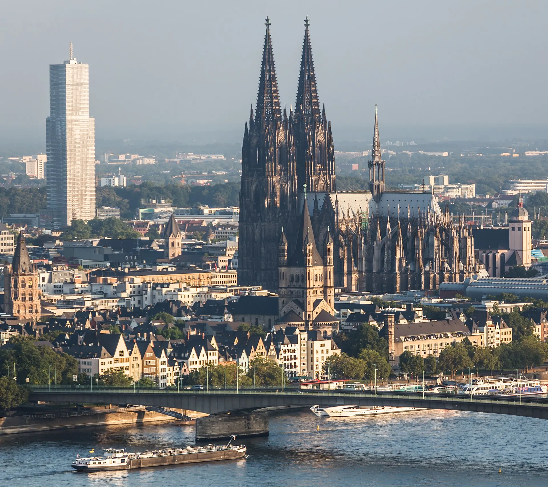 Hot air balloon trip across Cologne