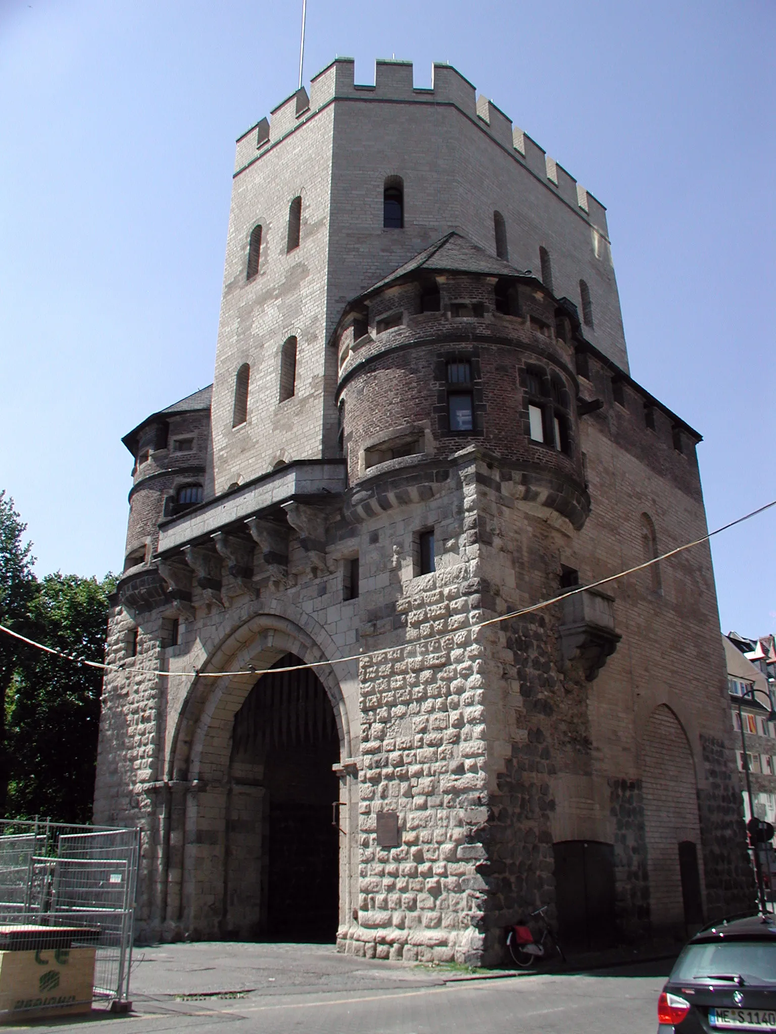 Cologne, Severinstorburg