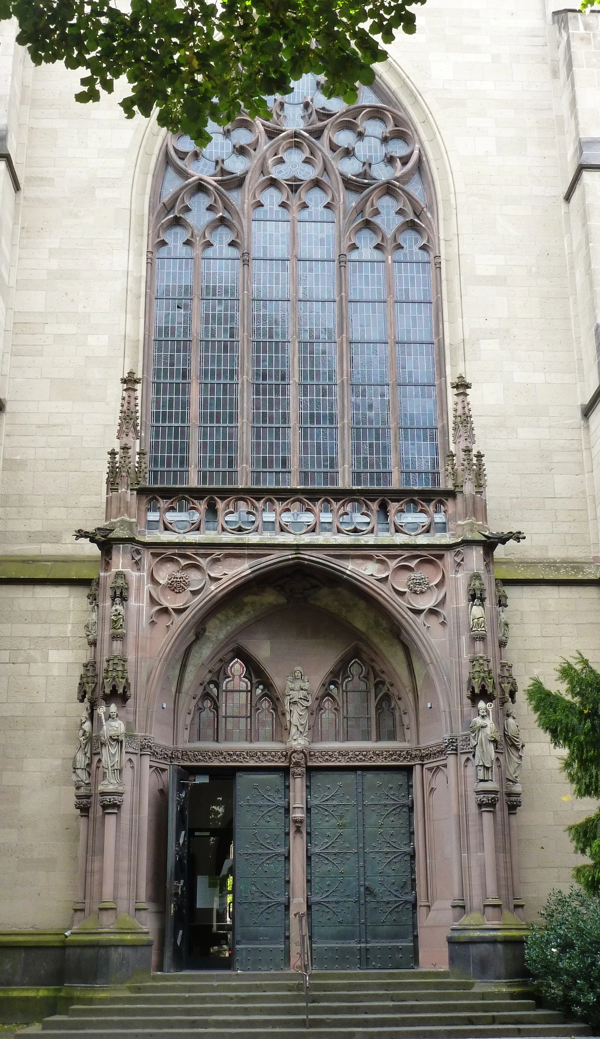Kirche St. Agnes , Neusser Platz o. Nr.
