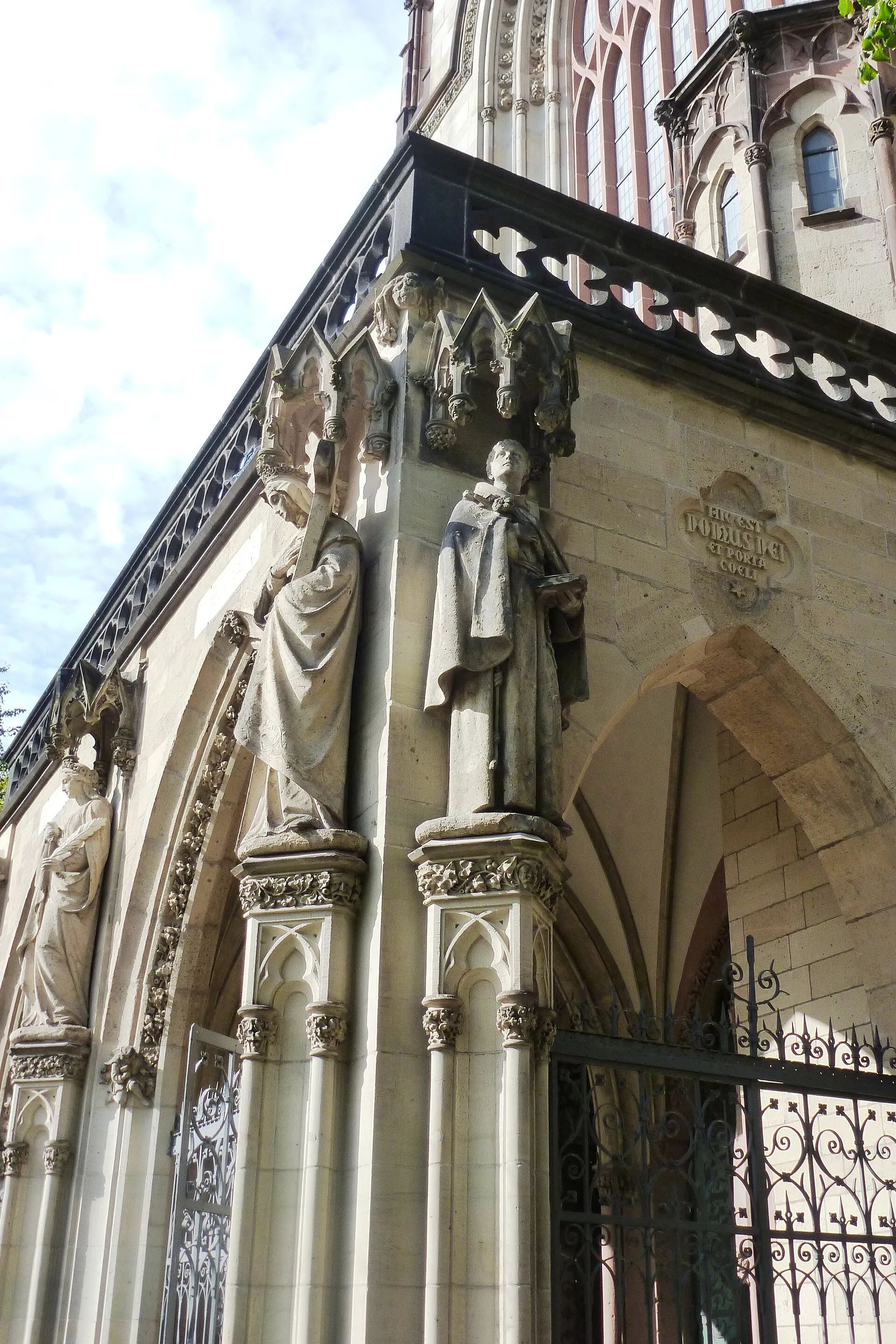 Kirche St. Agnes , Neusser Platz o. Nr.