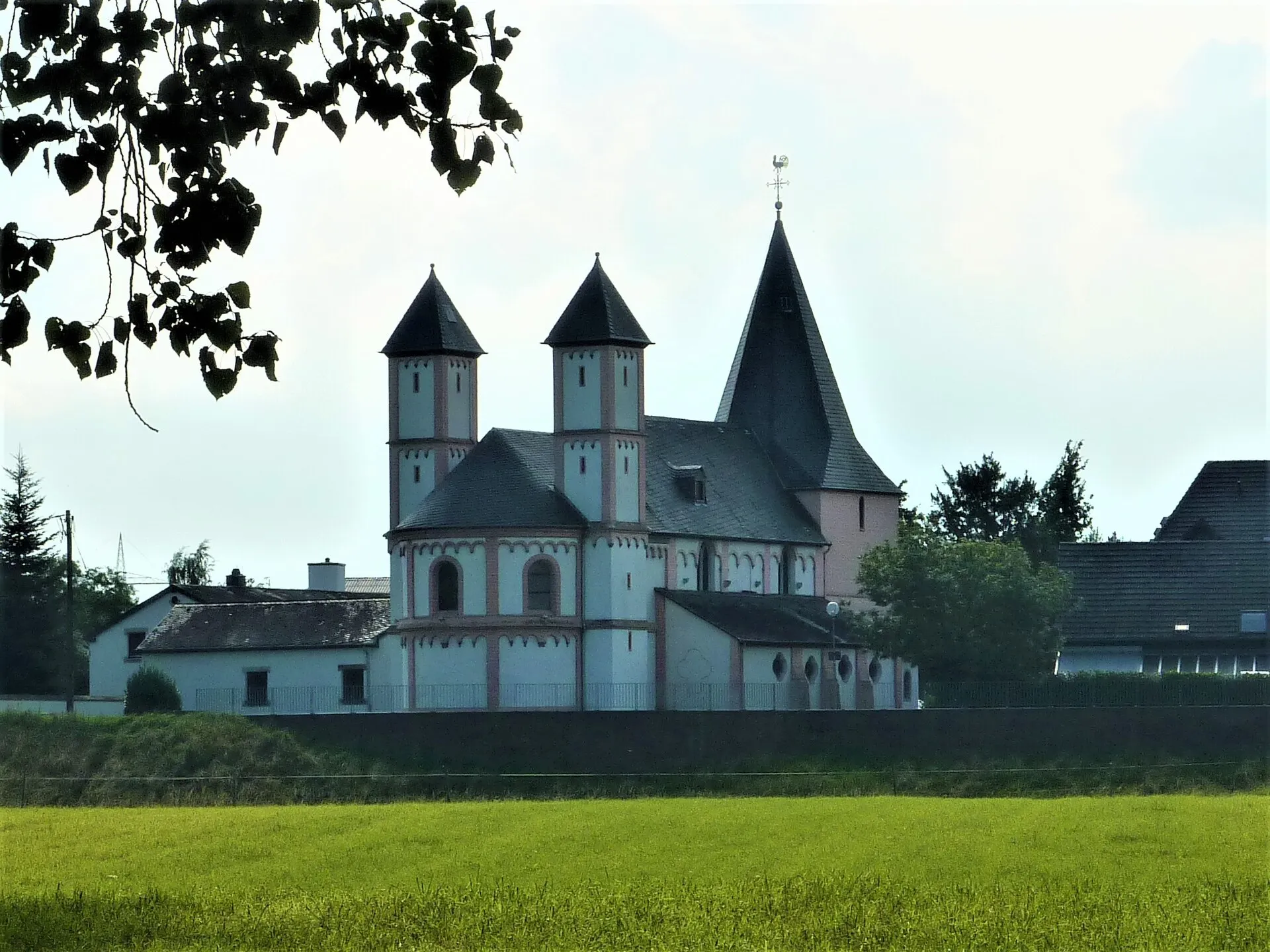 St. Amandus (Köln-Rheinkassel)