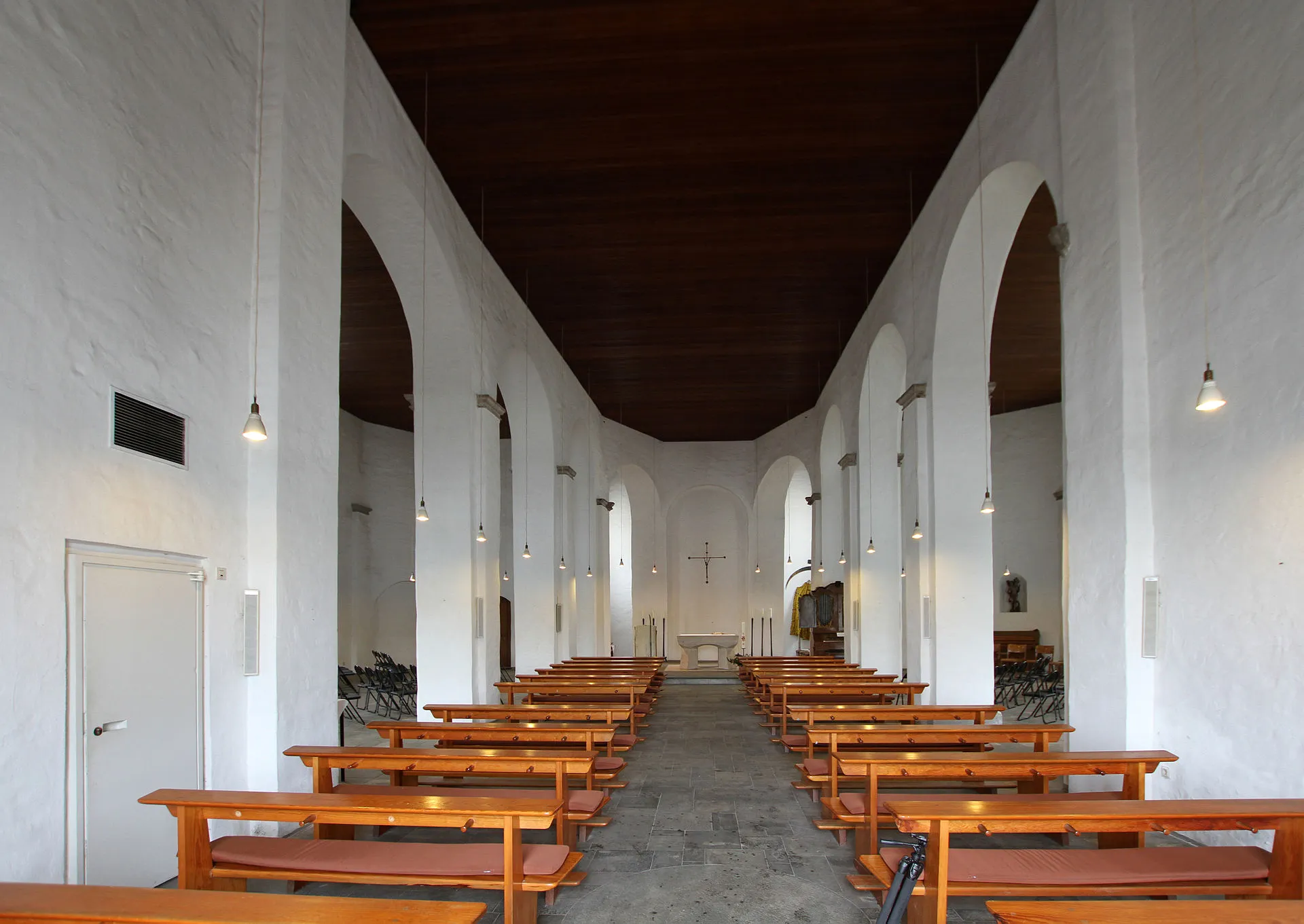 Köln-Mülheim, Innenausstattung der Clemenskirche