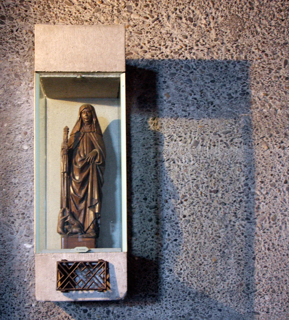 Katholische Kirche St. Gertrud in Köln, Innenraum: Spätgotische Skulptur St. Gertrud von Nivelles