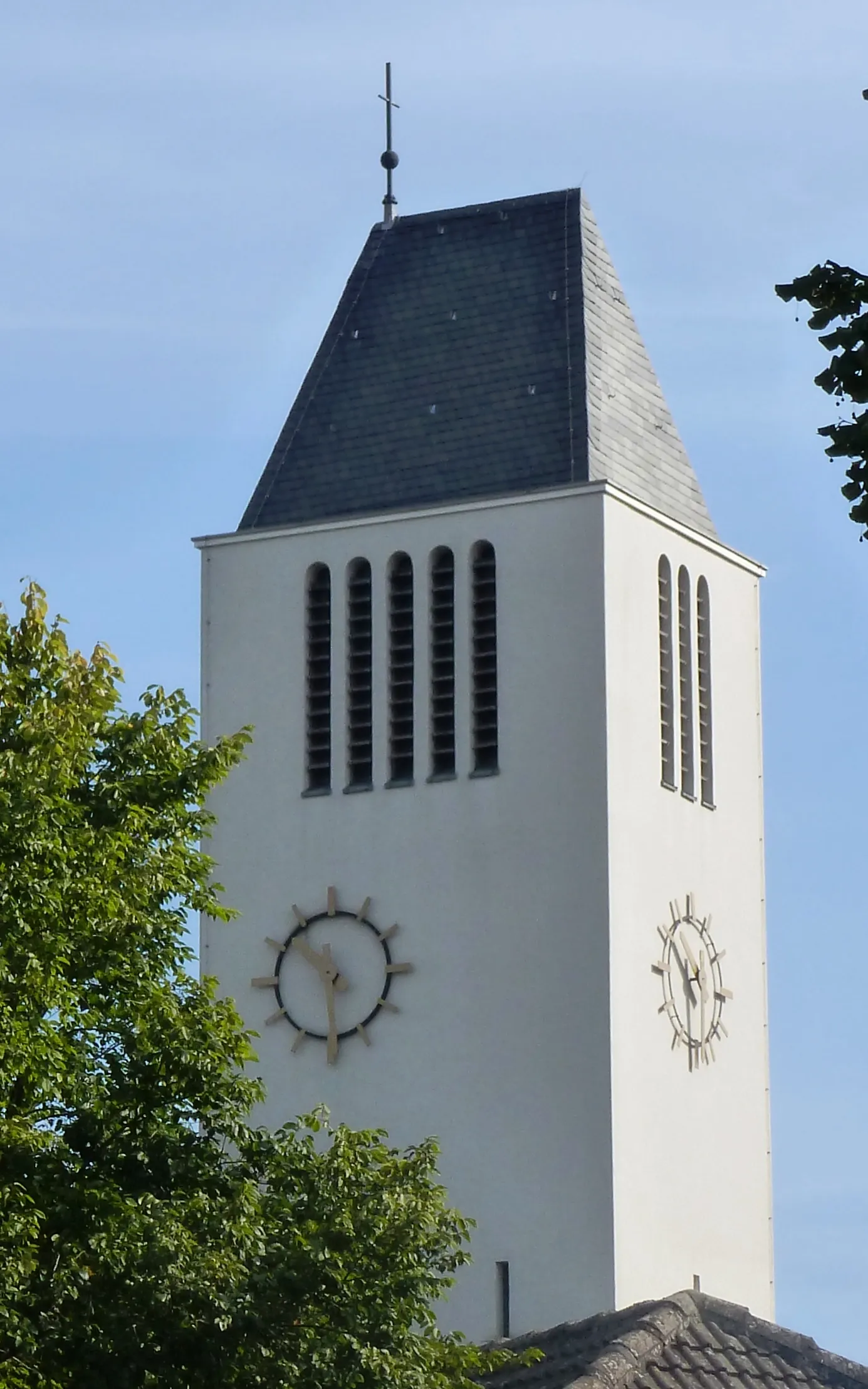St. Hubertus (Köln-Brück)