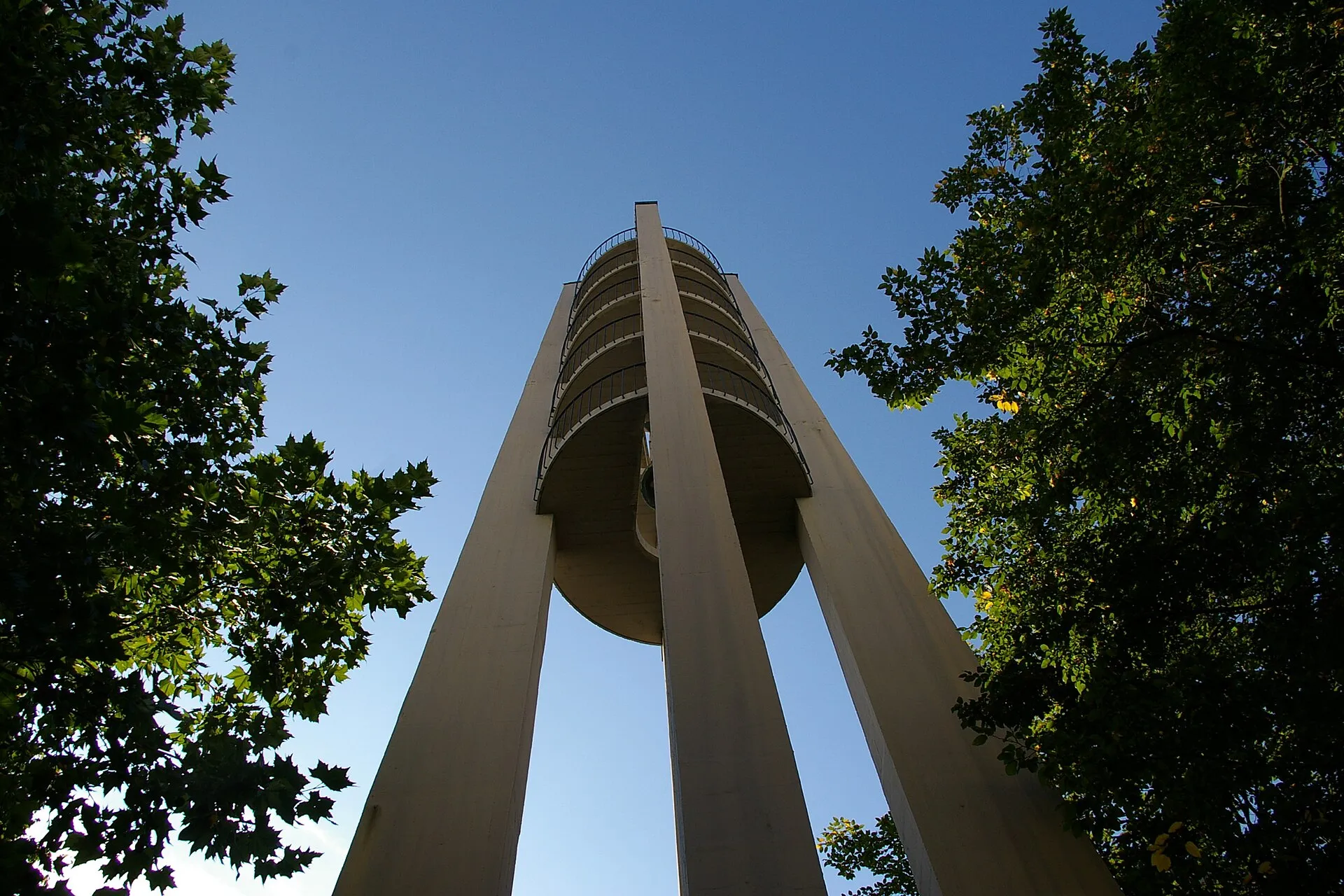 Kirche St. Joseph in Köln-Braunsfeld, Glockenturm