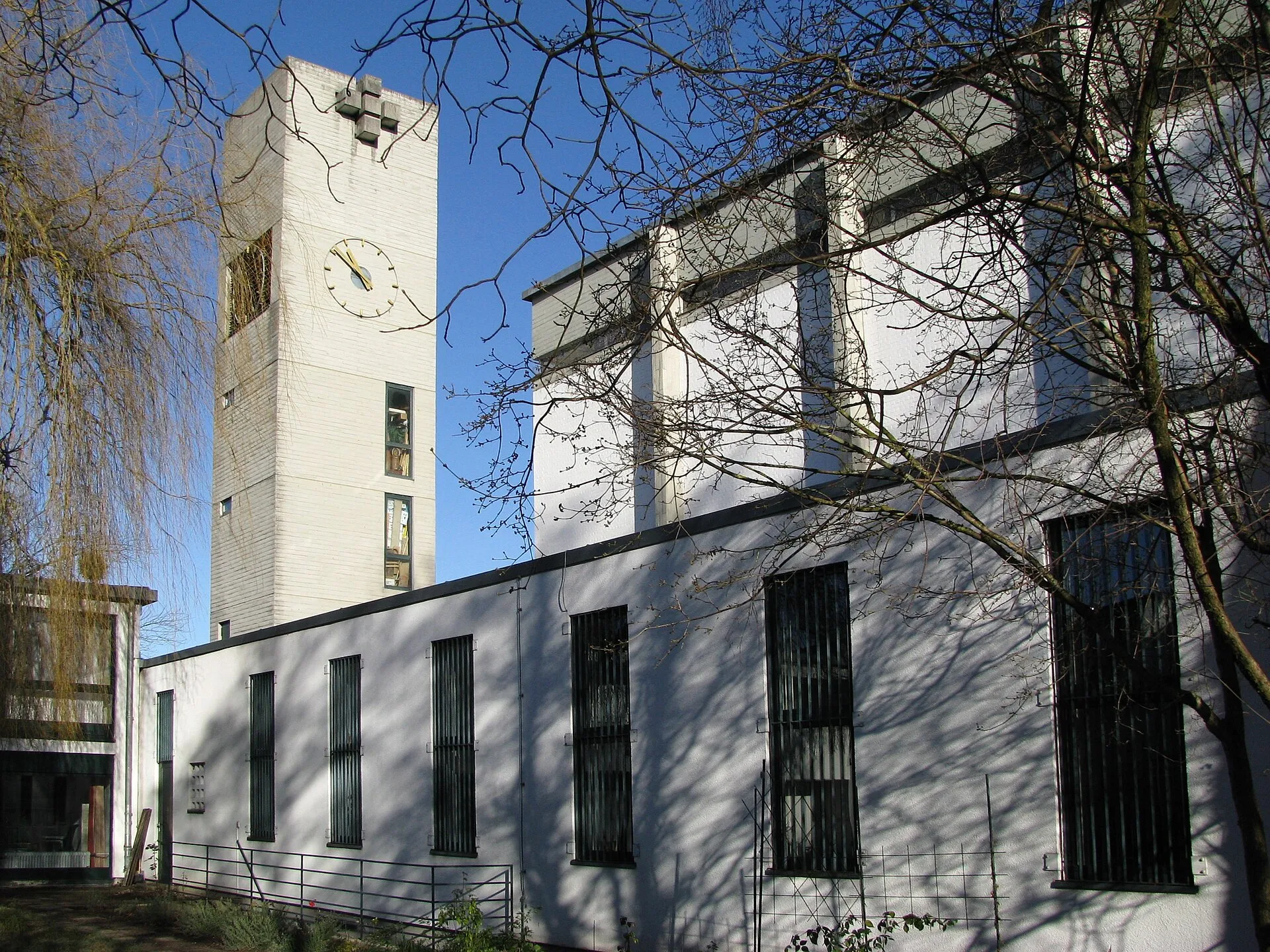 Kath. Pfarrkirche St. Karl Borromäus in München Fürstenried Ost, Stadtteil Forstenried