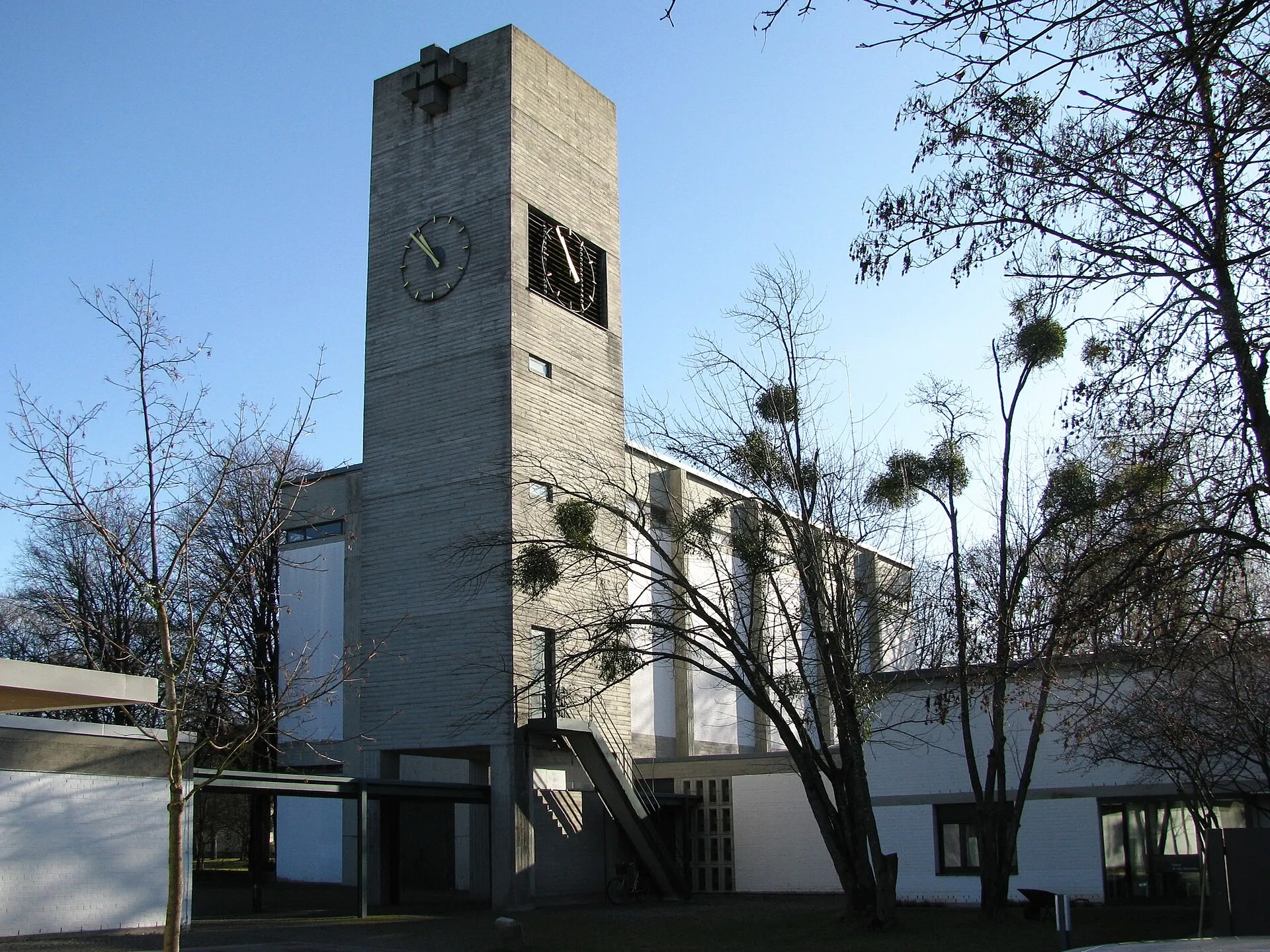 Kath. Pfarrkirche St. Karl Borromäus in München Fürstenried Ost, Stadtteil Forstenried