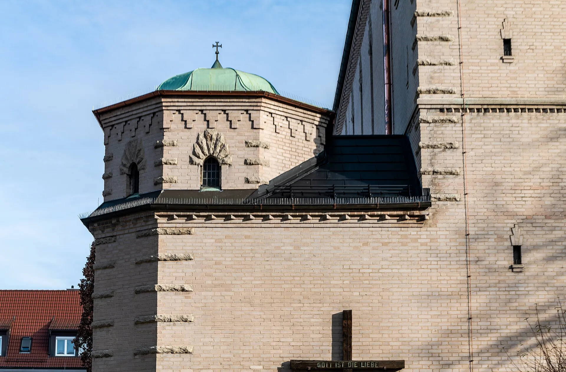 Nürnberg: Lindnerstraße 7, Kath. Pfarrkirche St. Karl Borromäus