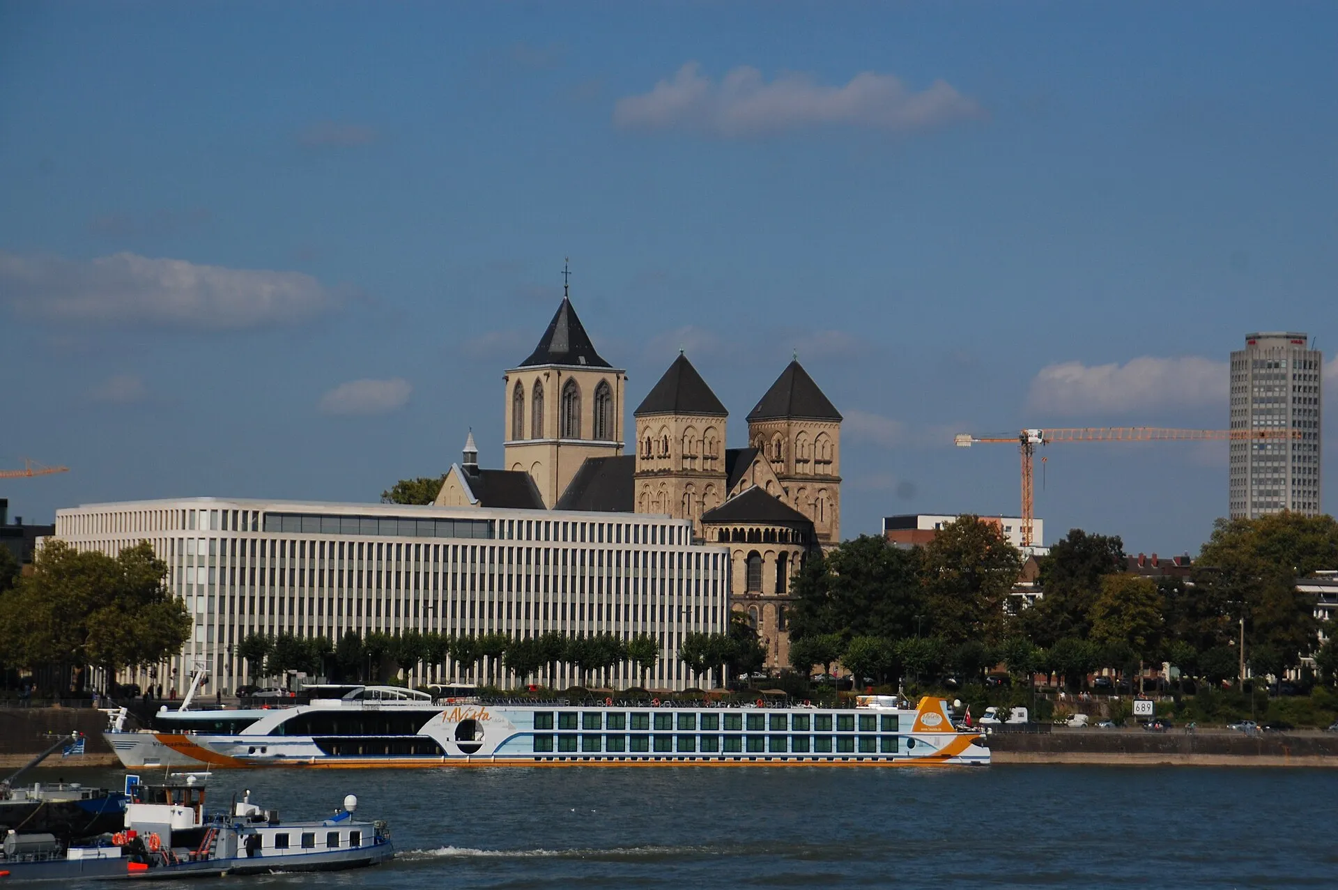 This image was uploaded as part of Wiki Loves Monuments 2012 .