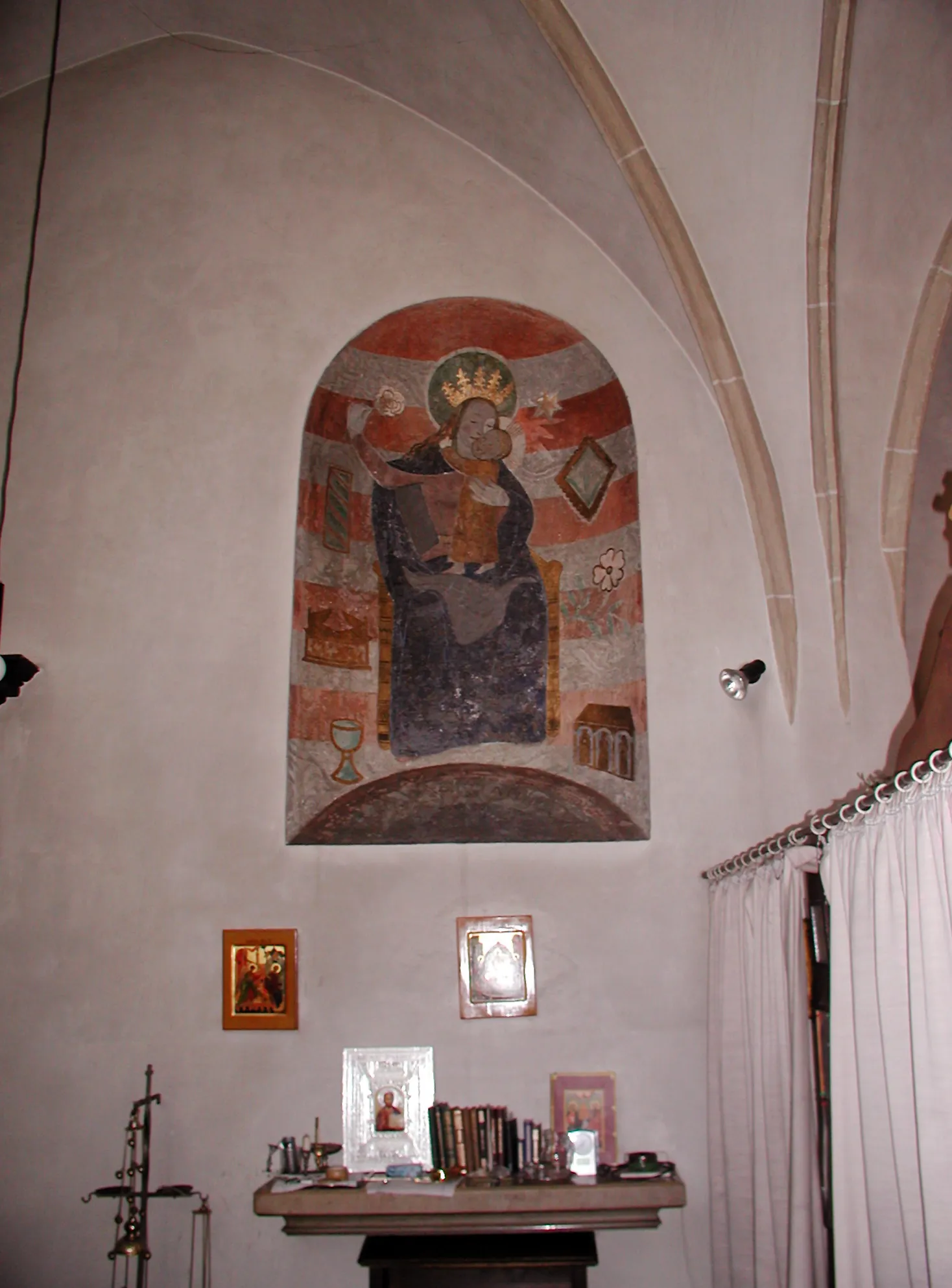 Gnadenbild in der erhaltenen Wand der 1808 abgebrochenen Pfarrkirche