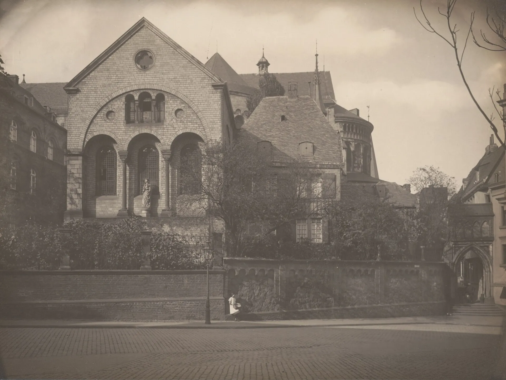 Cöln, St. Maria im Kapitol mit Dreikönigenpförtchen Ortsname 2021: Köln