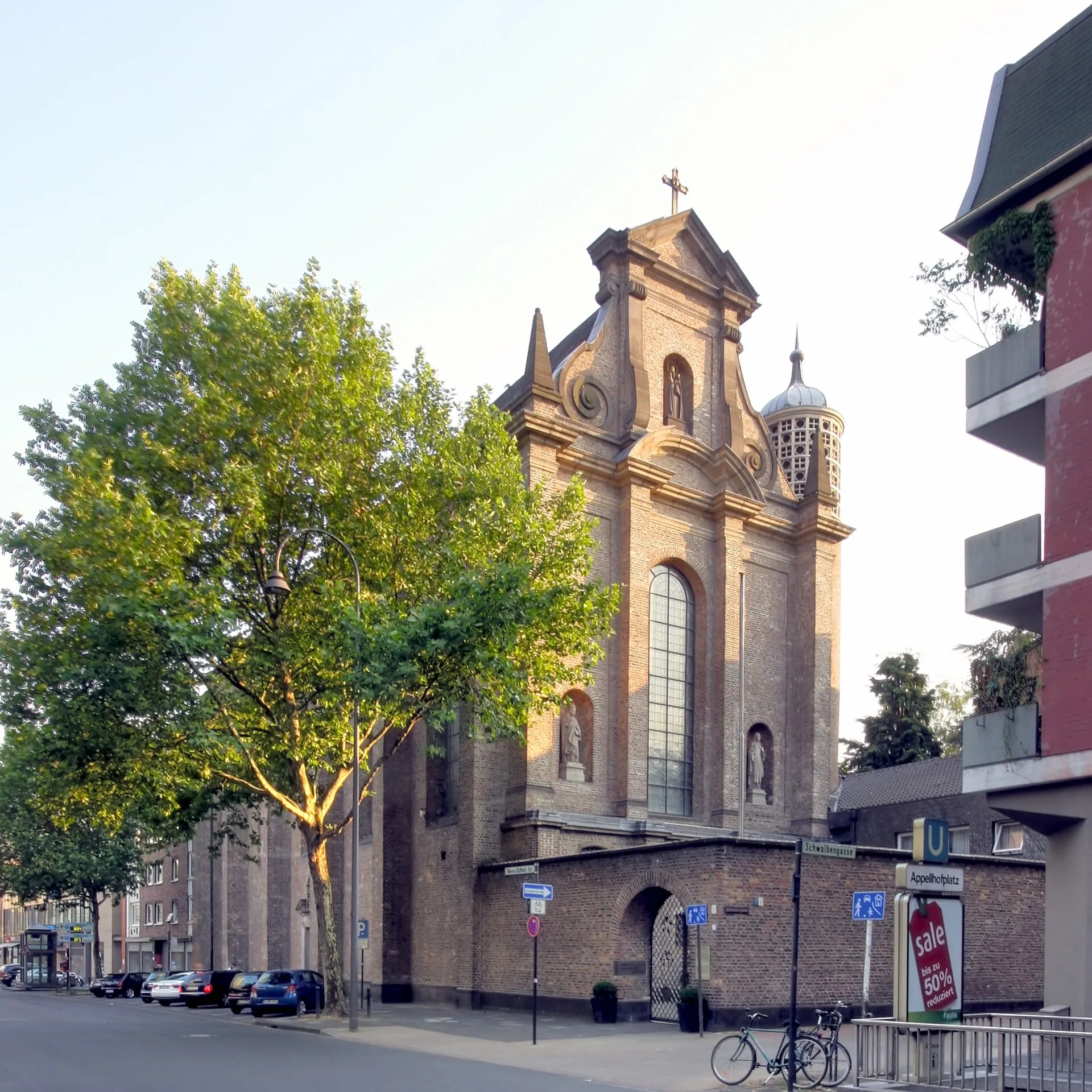 Nordseite der Kirche St. Maria in der Kupfergasse, Köln.