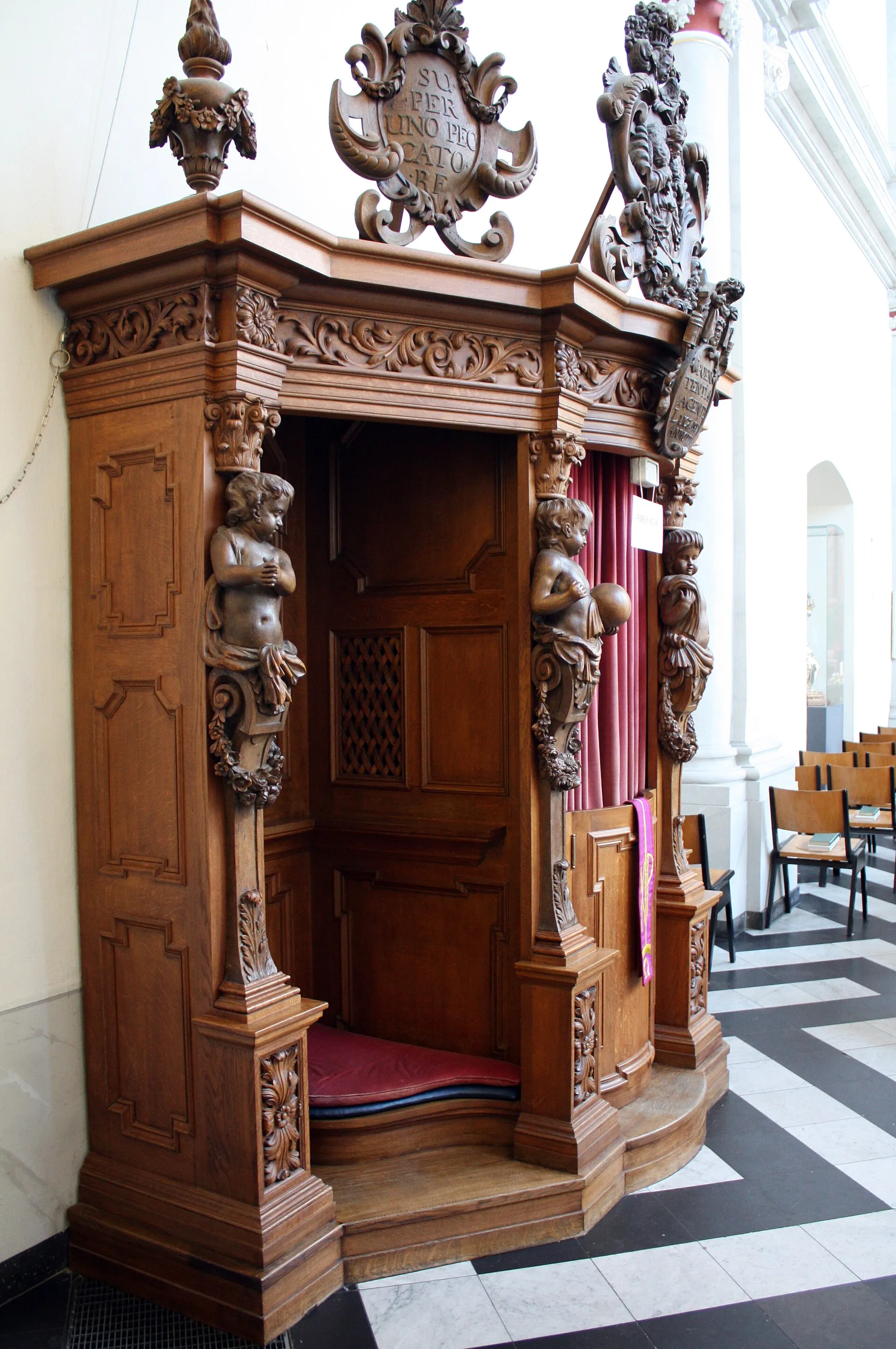 Köln, St. Maria in der Kupfergasse, Beichtstuhl.