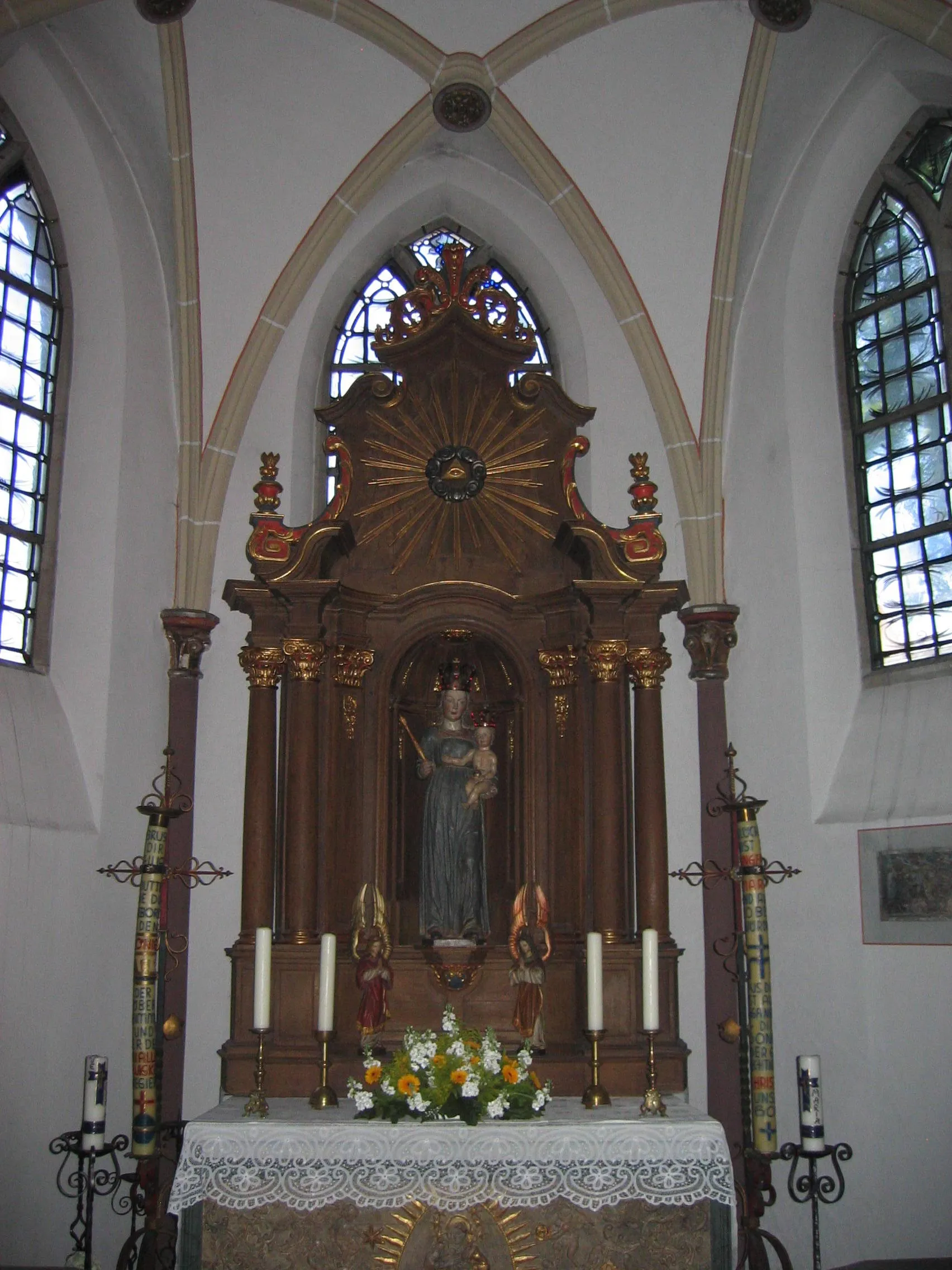 Marienaltar in St. Mariä Geburt, Köln-Stammheim