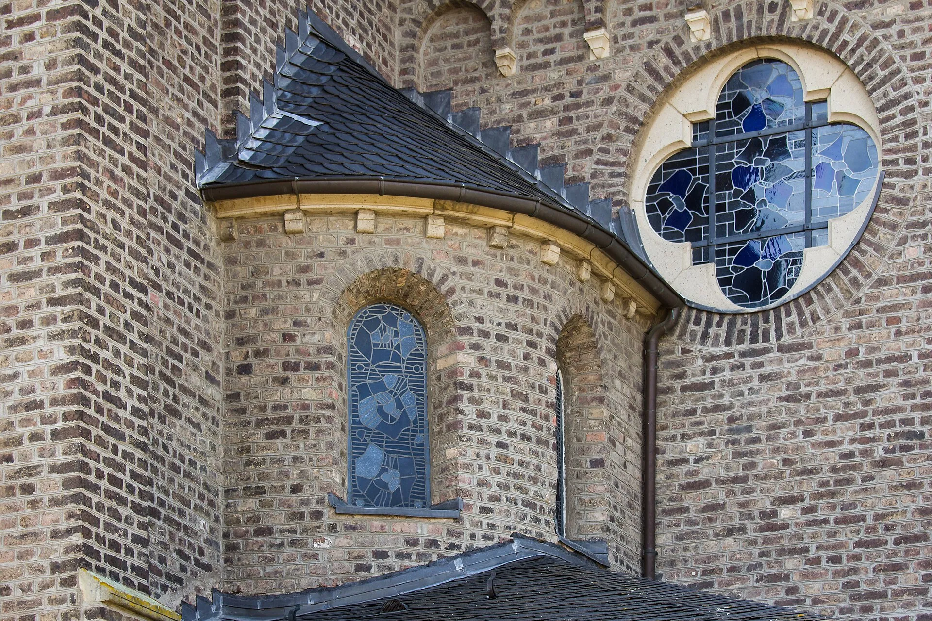 Katholische Pfarrkirche St. Servatius in Köln-Immendorf