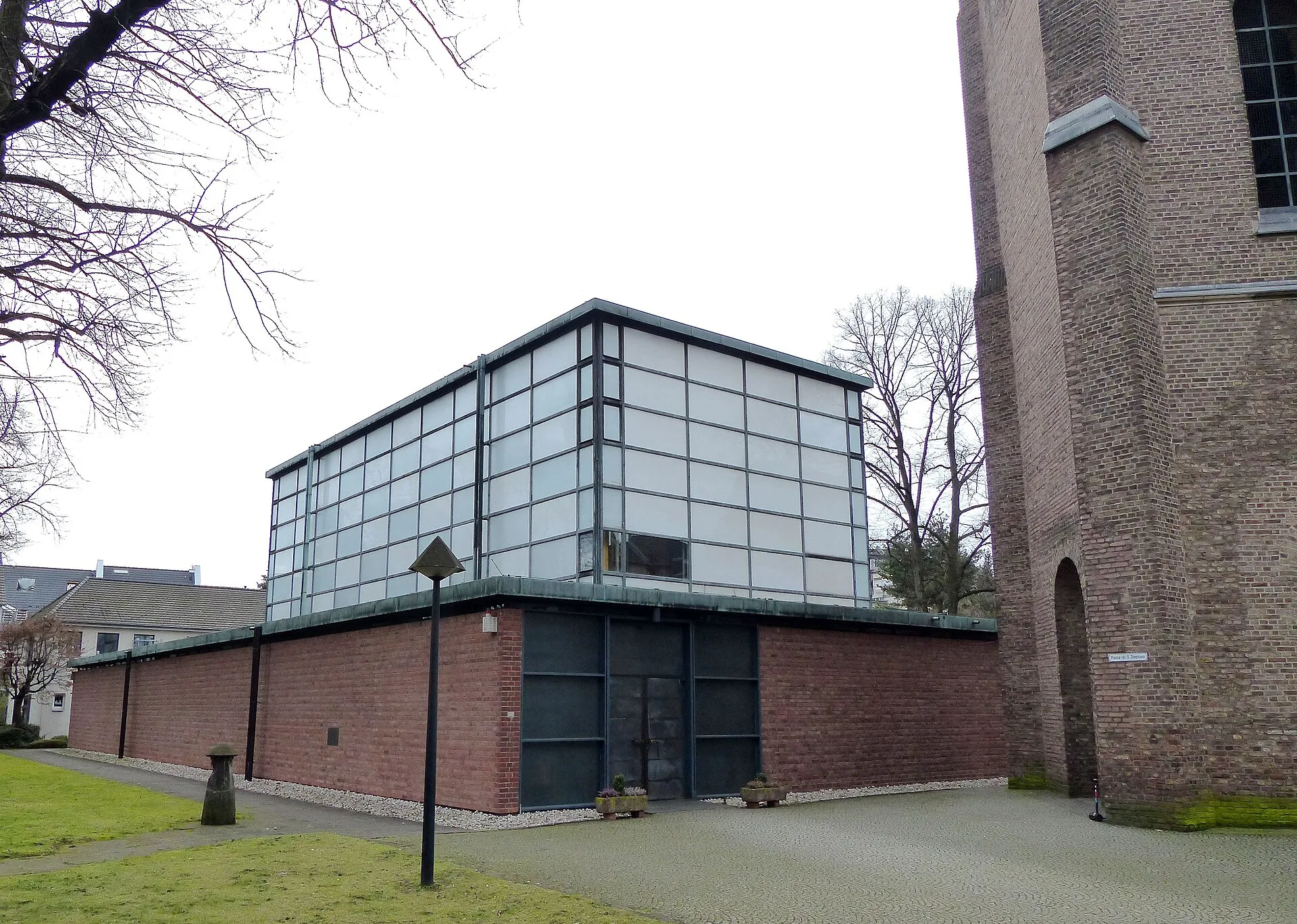 Gemeindehalle der "neuen" Kirche St. Stephan in Köln-Lindenthal, Architekt Joachim Schürmann