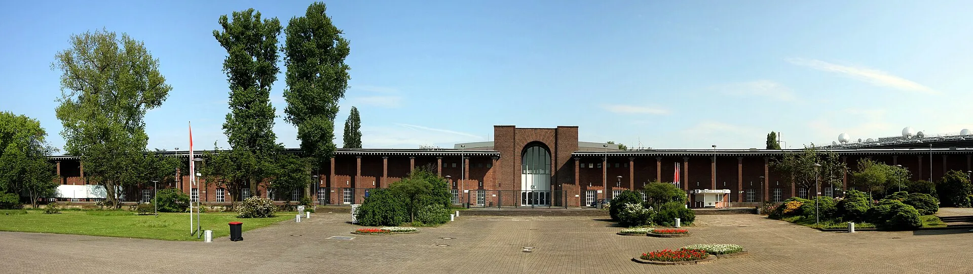 Staatenhaus am Rheinpark